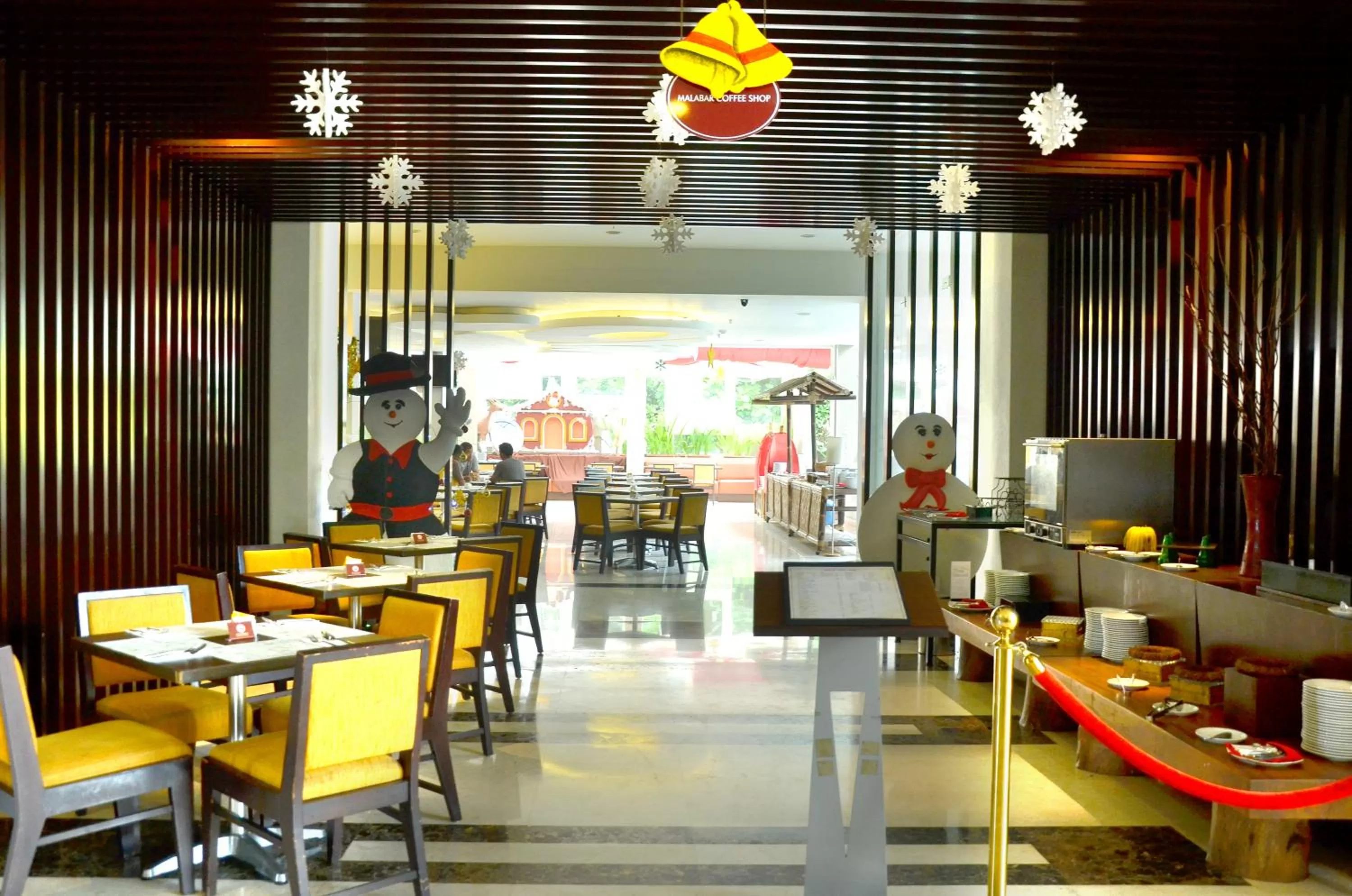 Restaurant/places to eat in Grand Cakra Hotel Malang