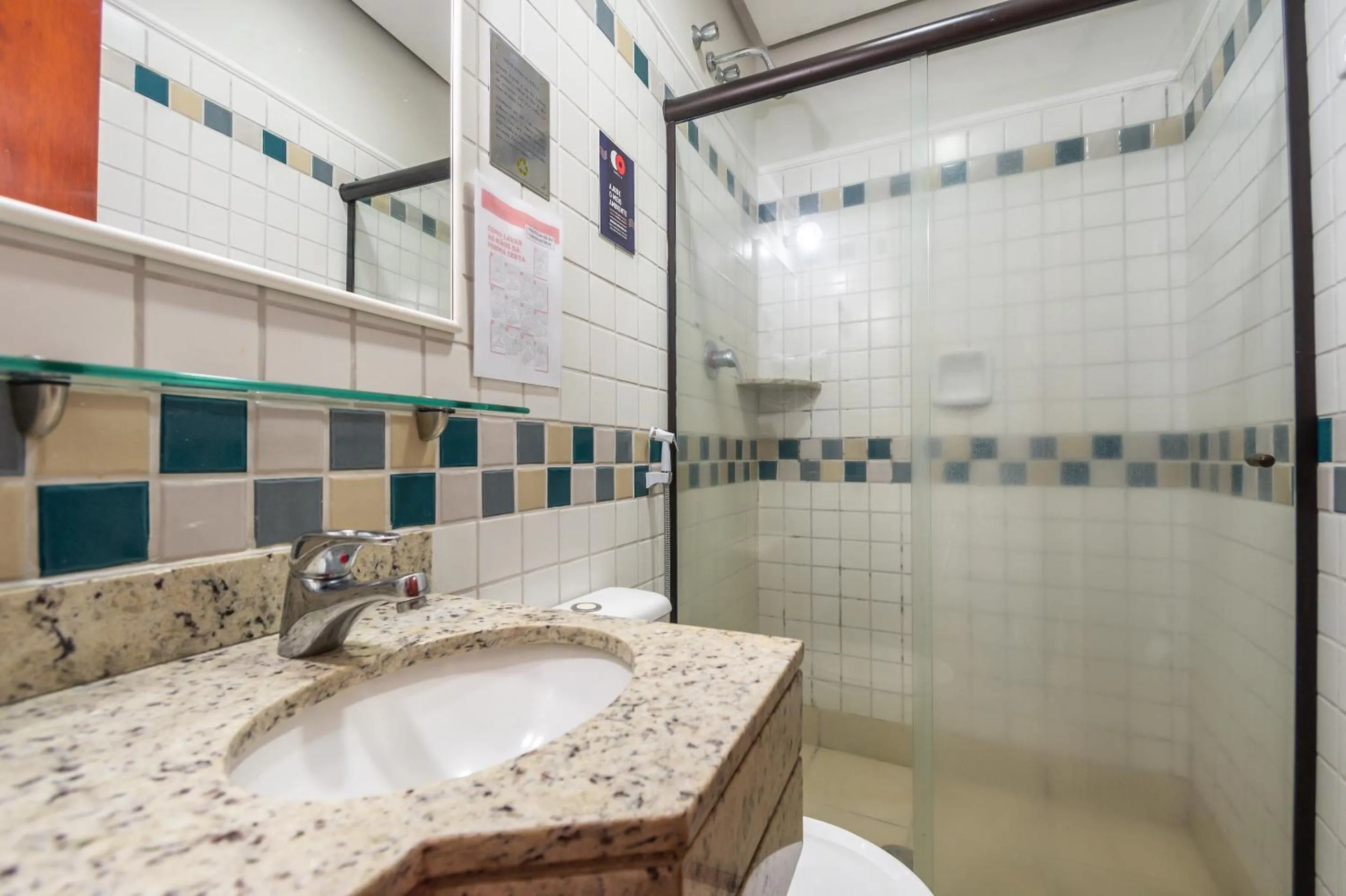 Toilet in Rede Andrade Piratininga