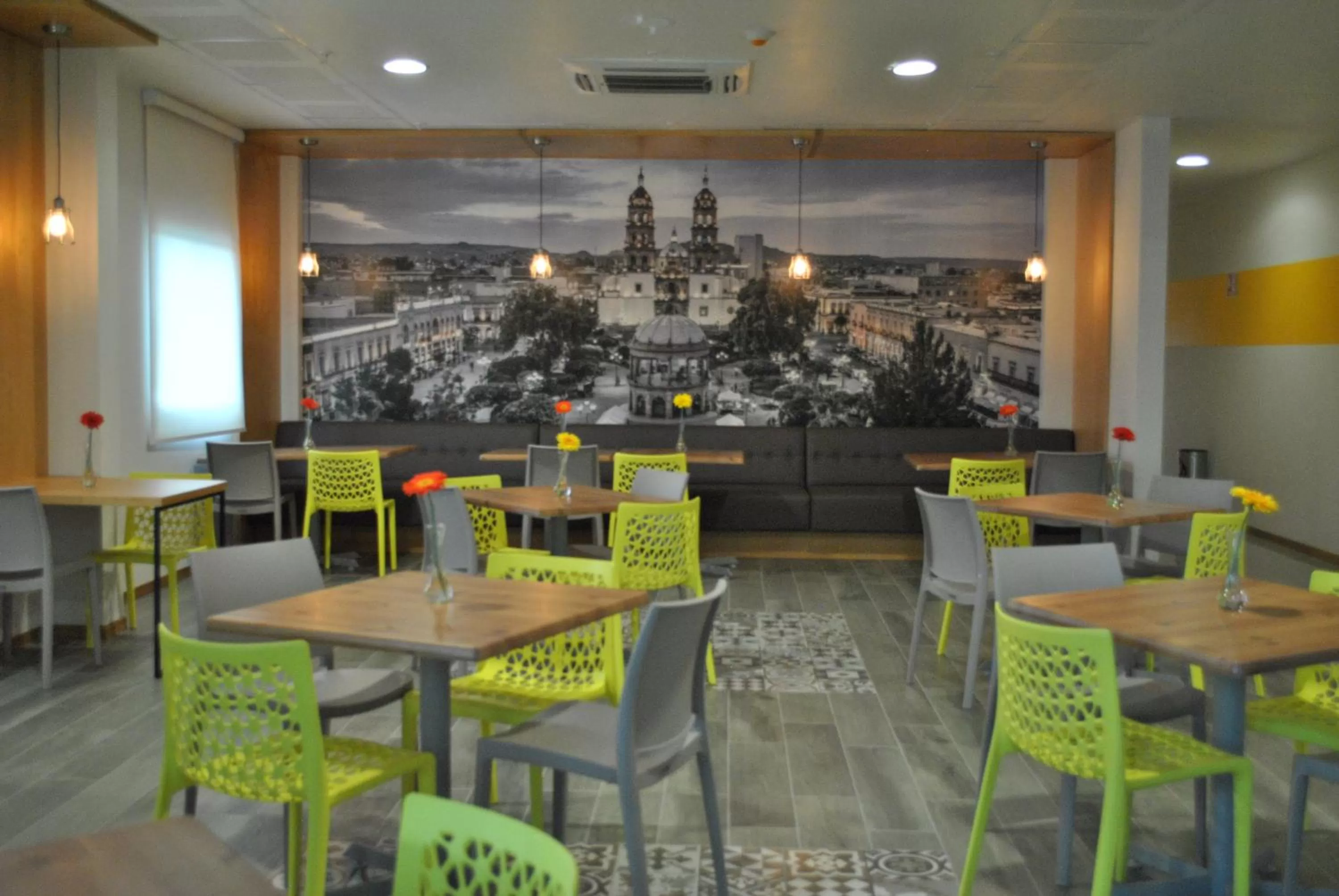 Restaurant/places to eat in Mision Express Durango