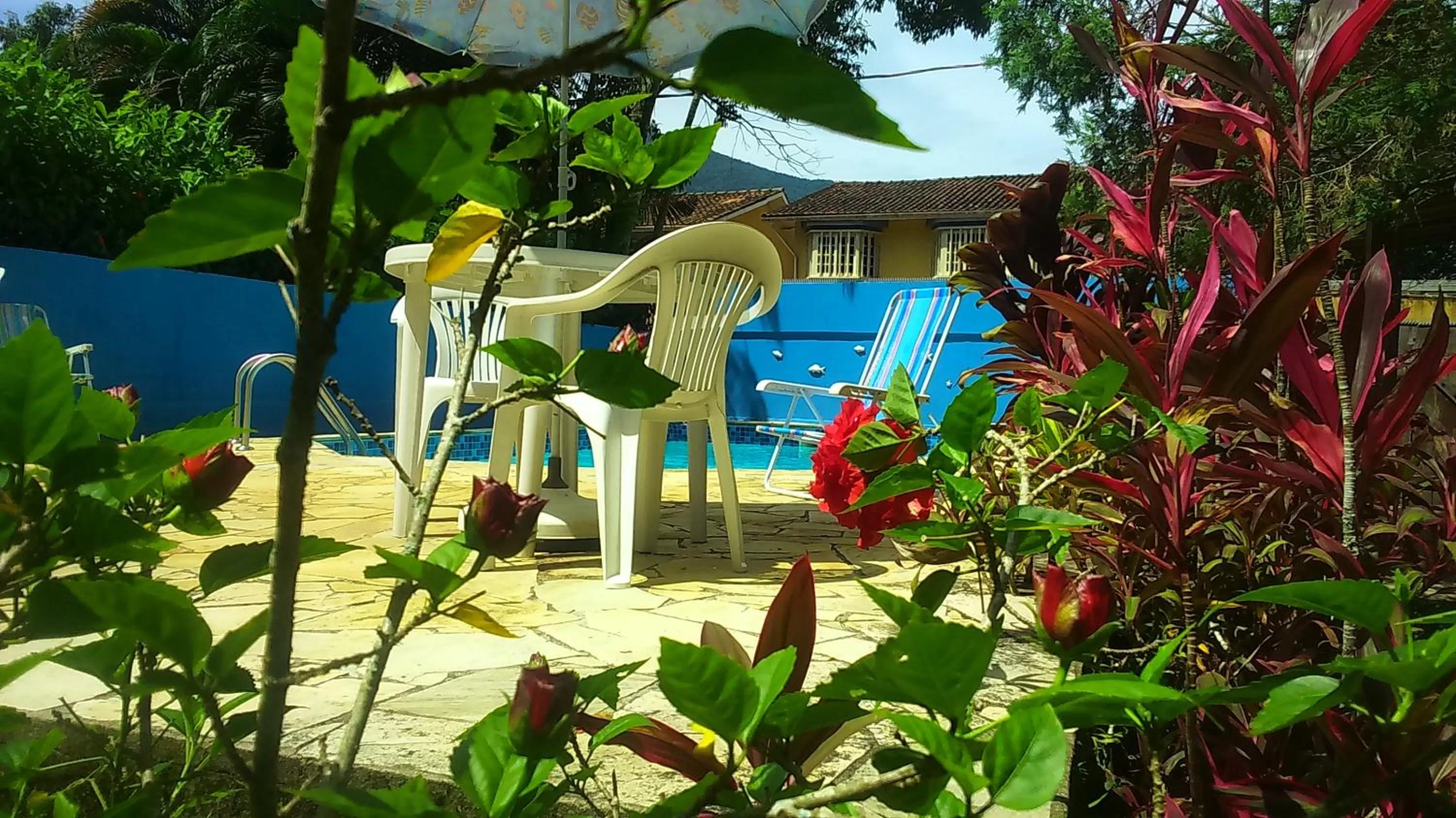 Swimming pool in Pousada Canto Bella Terra