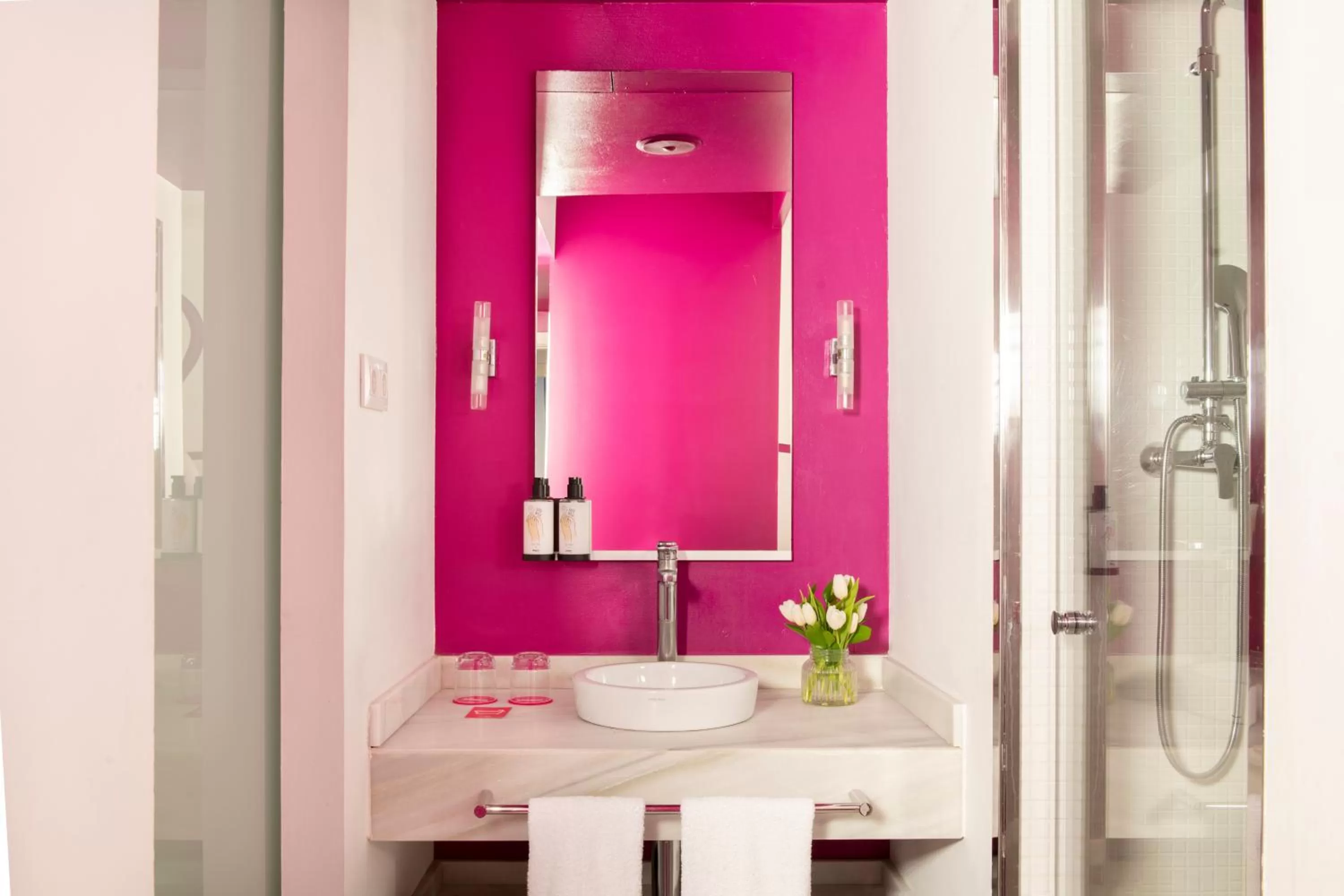 Shower in Allegro Barcelona