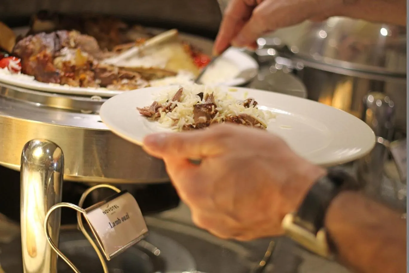 Restaurant/places to eat in Novotel Suites Riyadh Olaya