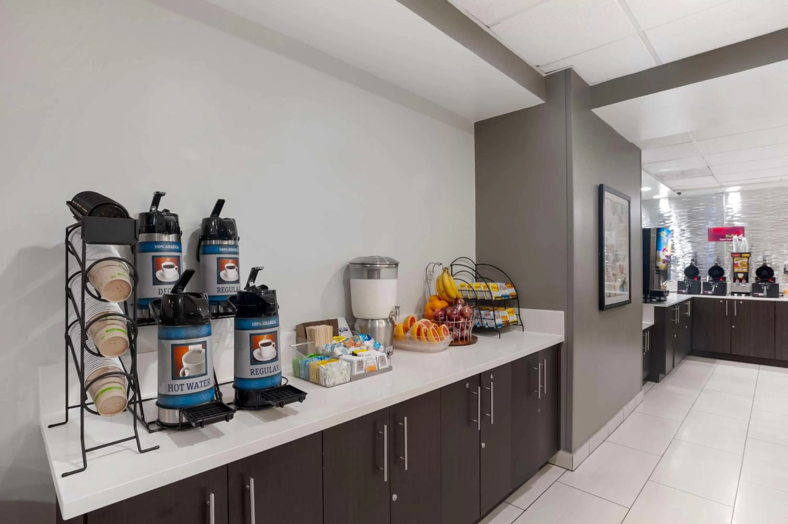 Lobby or reception in Best Western Plus Commerce Hotel