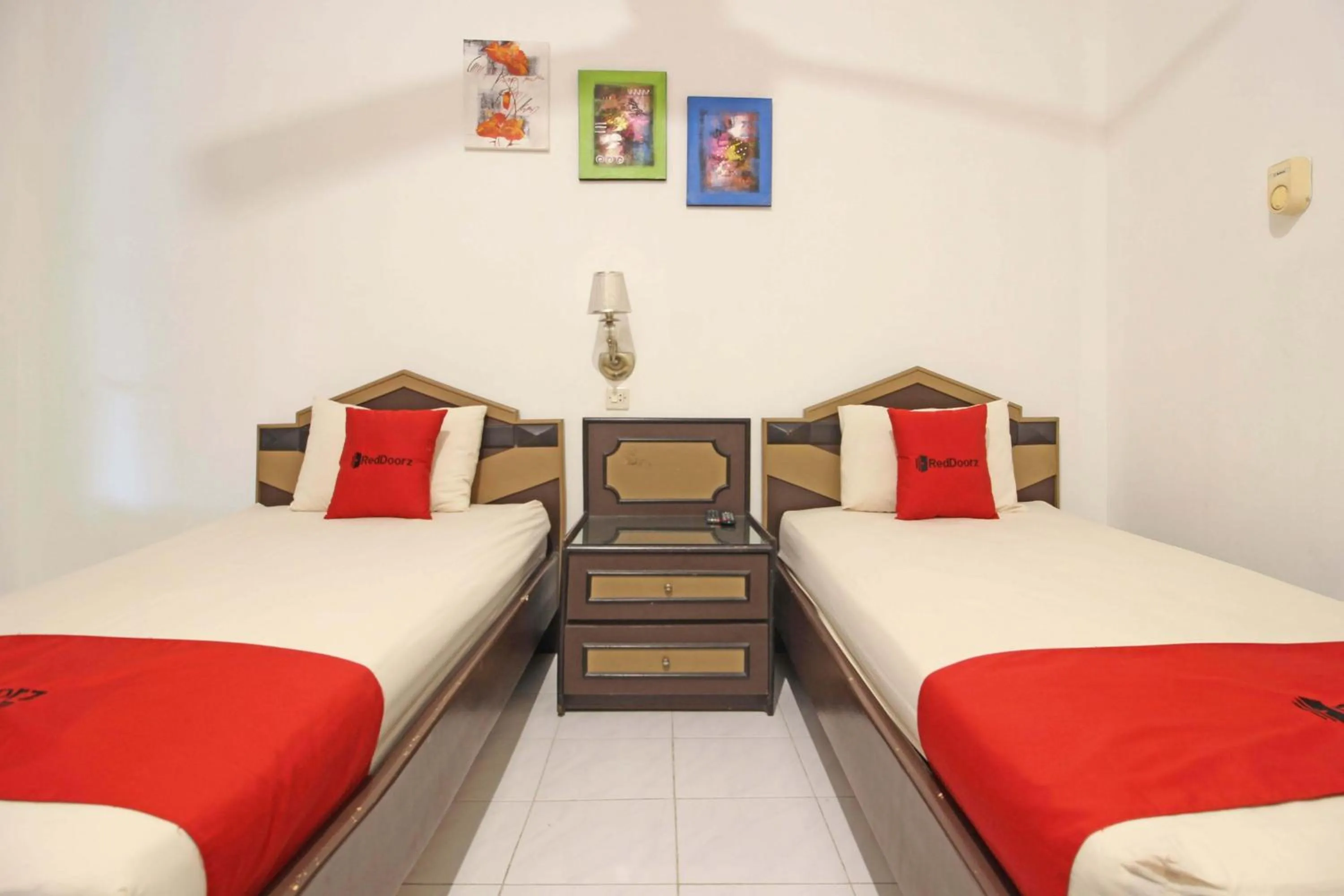 Bed in RedDoorz near Pojok Beteng Prawirotaman