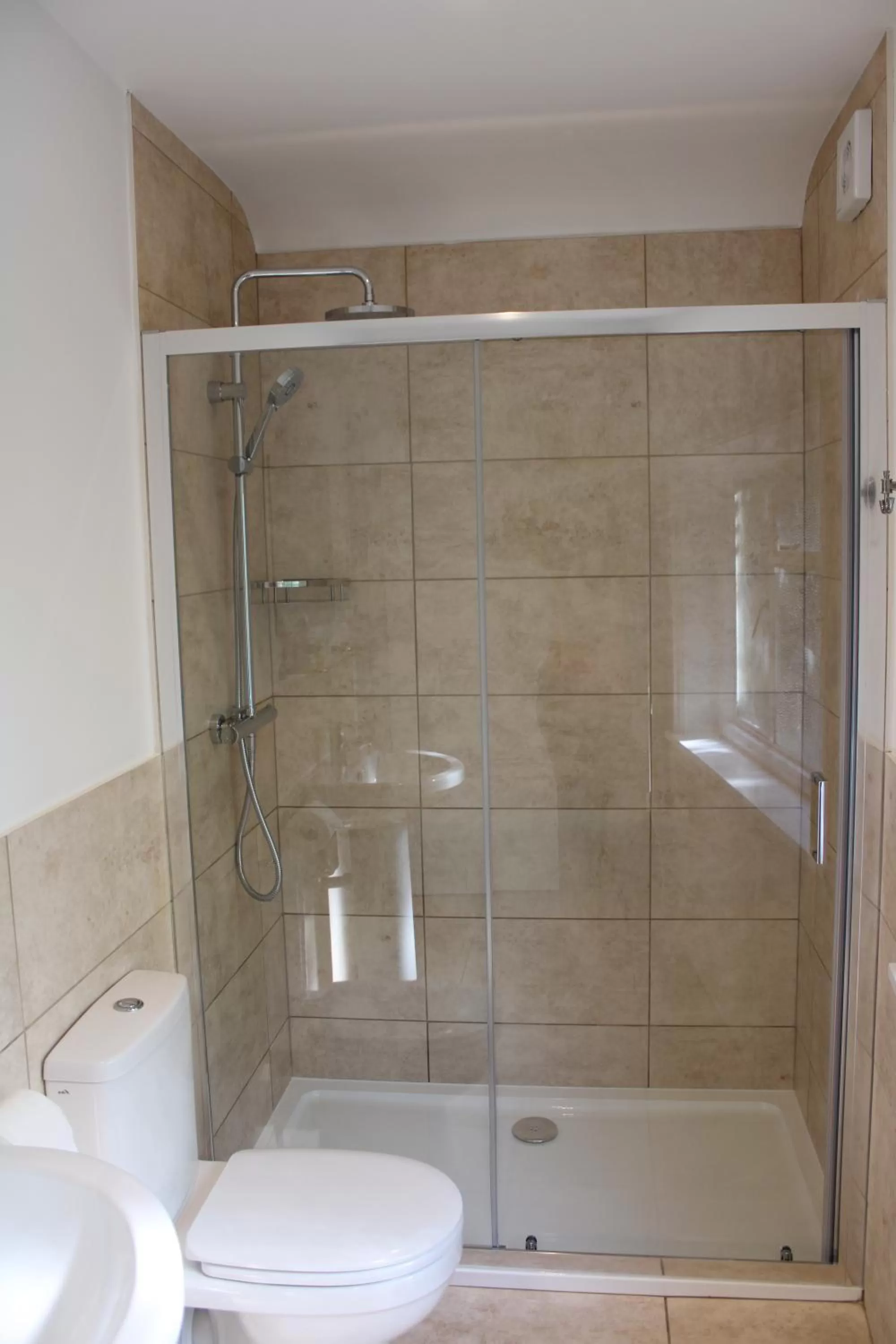 Shower in Monkey Brewhouse