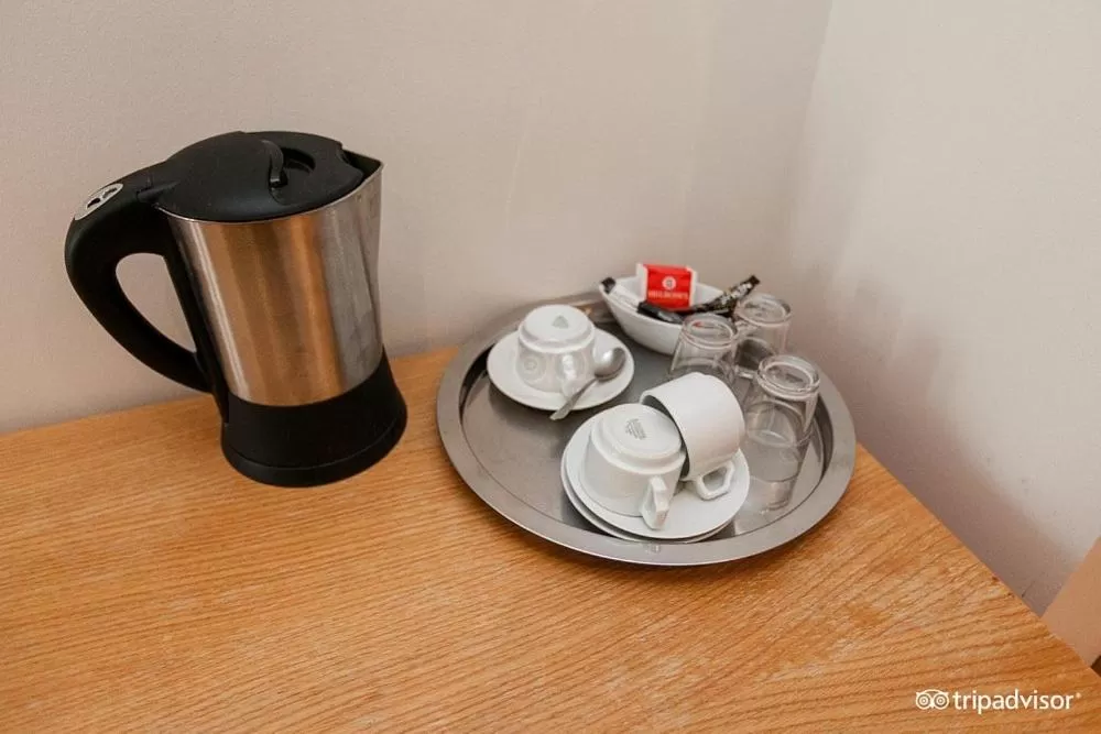 Coffee/tea facilities in 101 Guesthouse Hotel