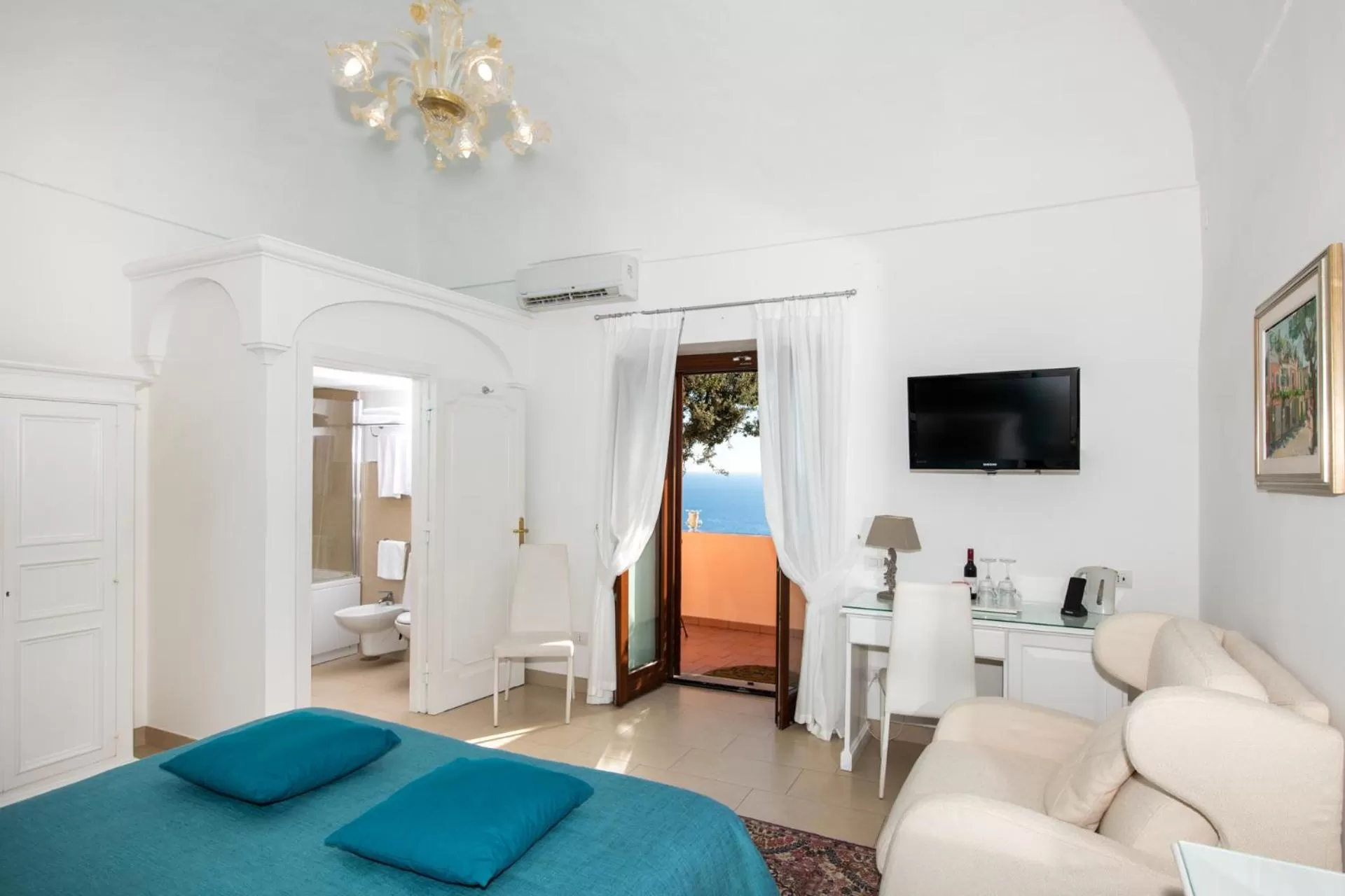 Photo of the whole room, Bed in Hotel Villa Gabrisa