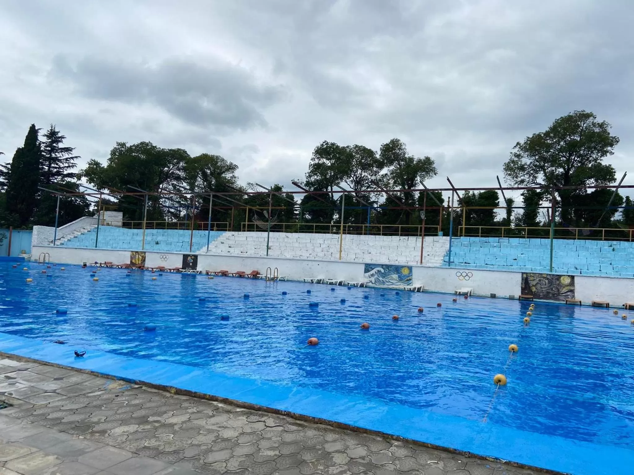 Swimming Pool in Hostel Golden Fleece