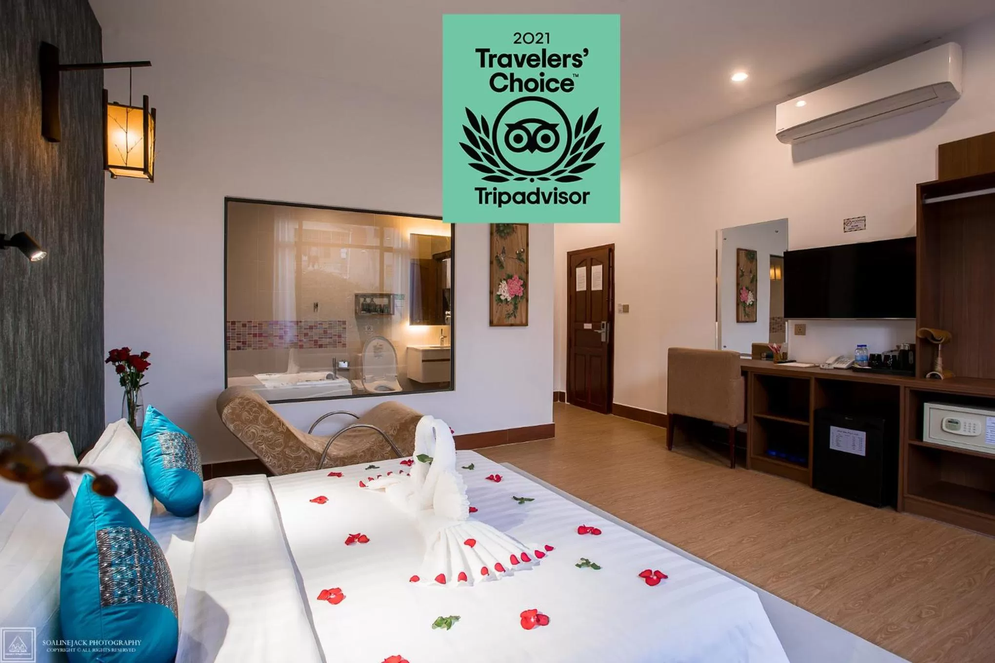 Bedroom, Bed in Orussey One Boutique