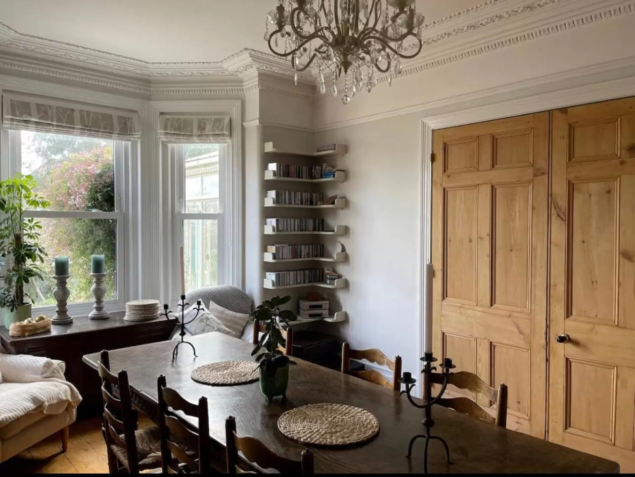 Dining Area in Hedgebank
