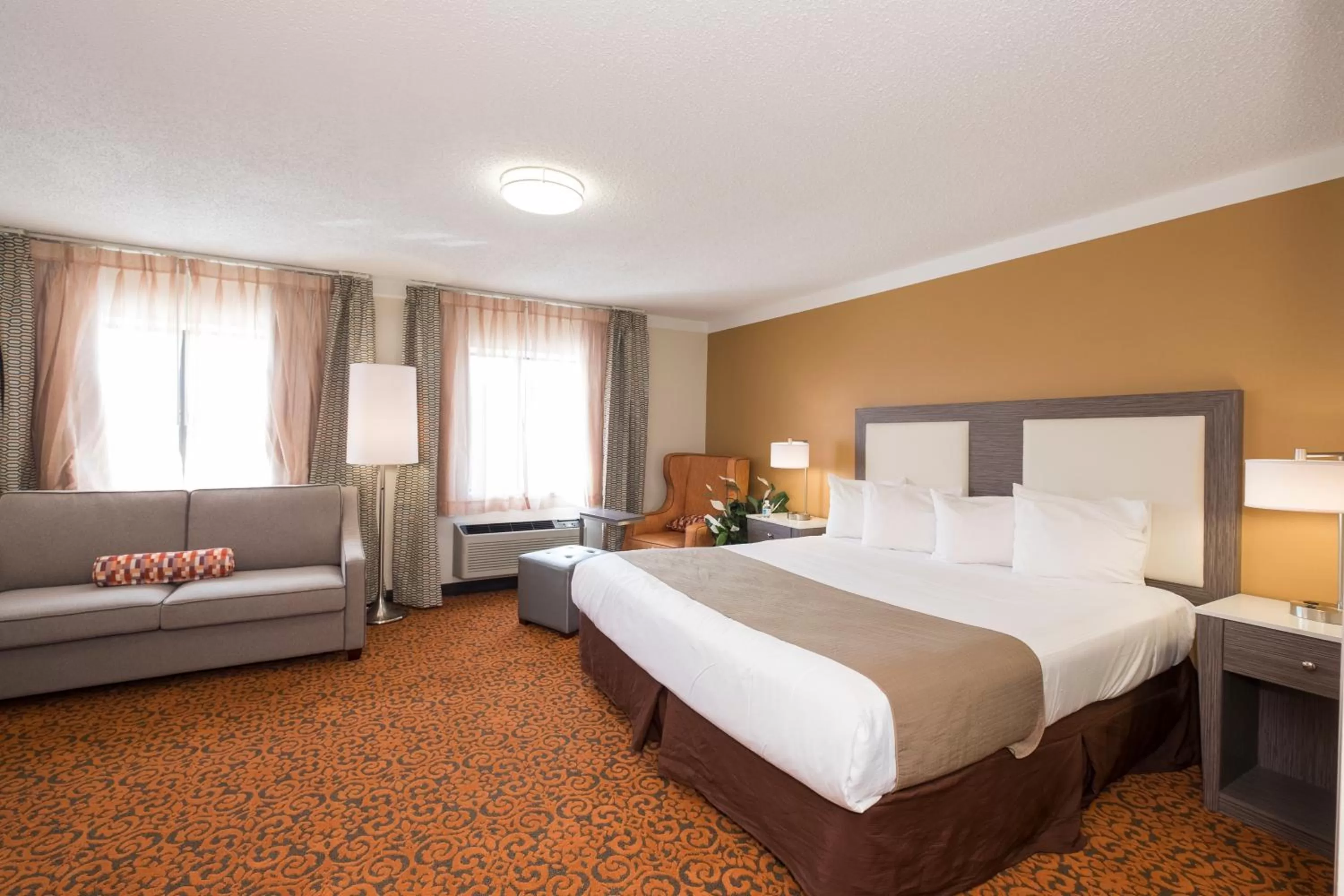 Photo of the whole room, Bed in Baymont by Wyndham Chicago/Alsip