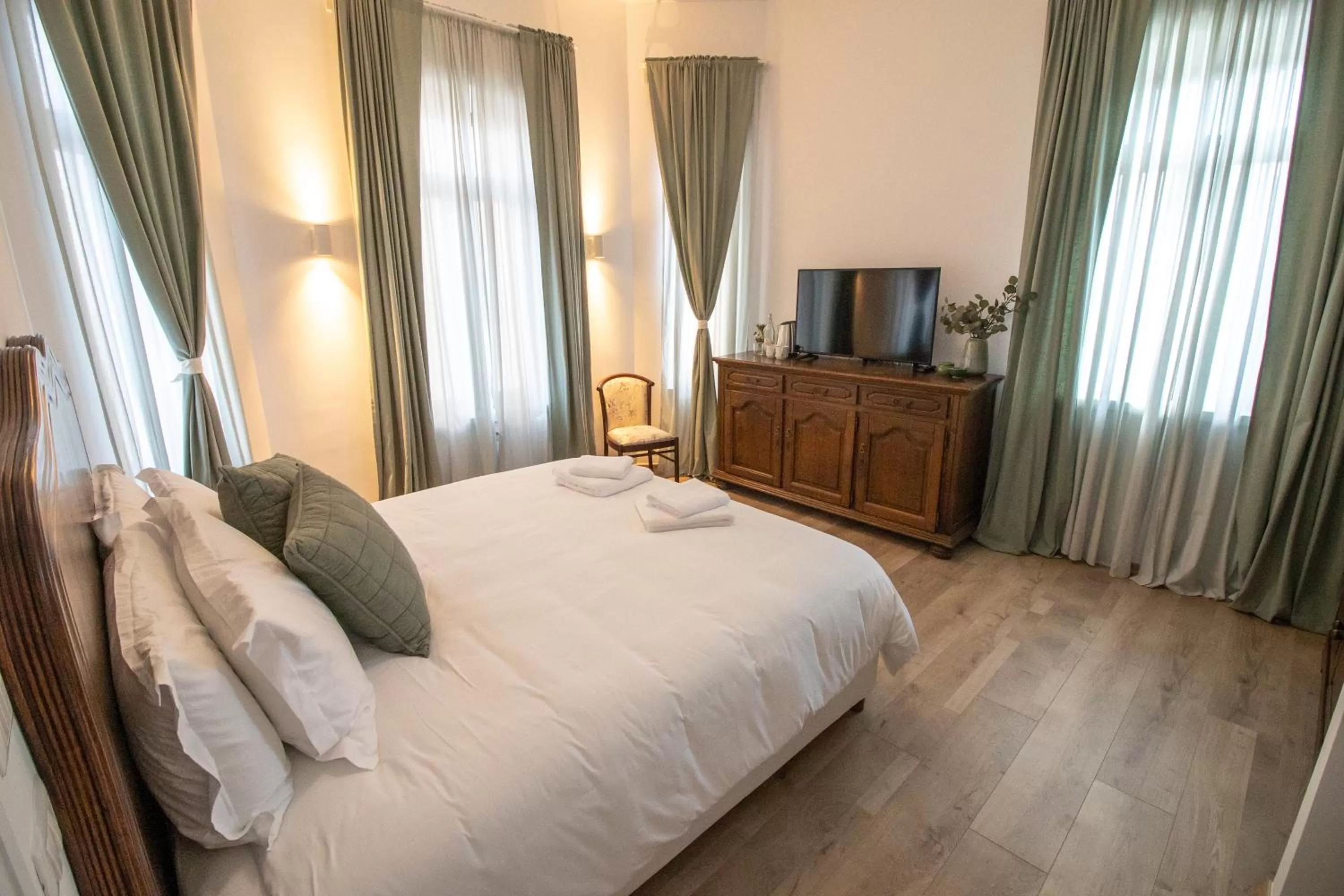 Bed in Garden Villa Boutique Hotel