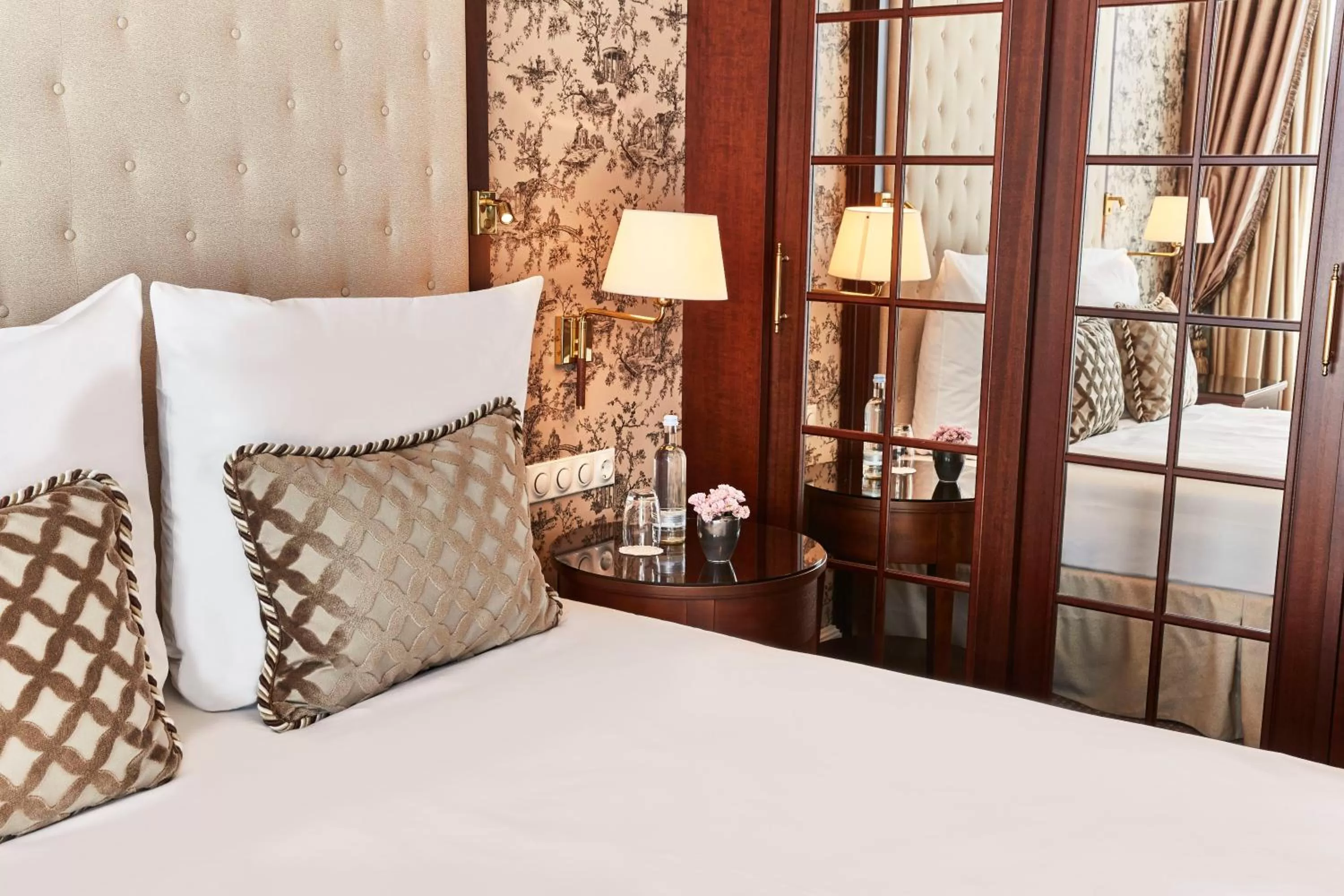 Superior Single Room in Steigenberger Icon Parkhotel Düsseldorf