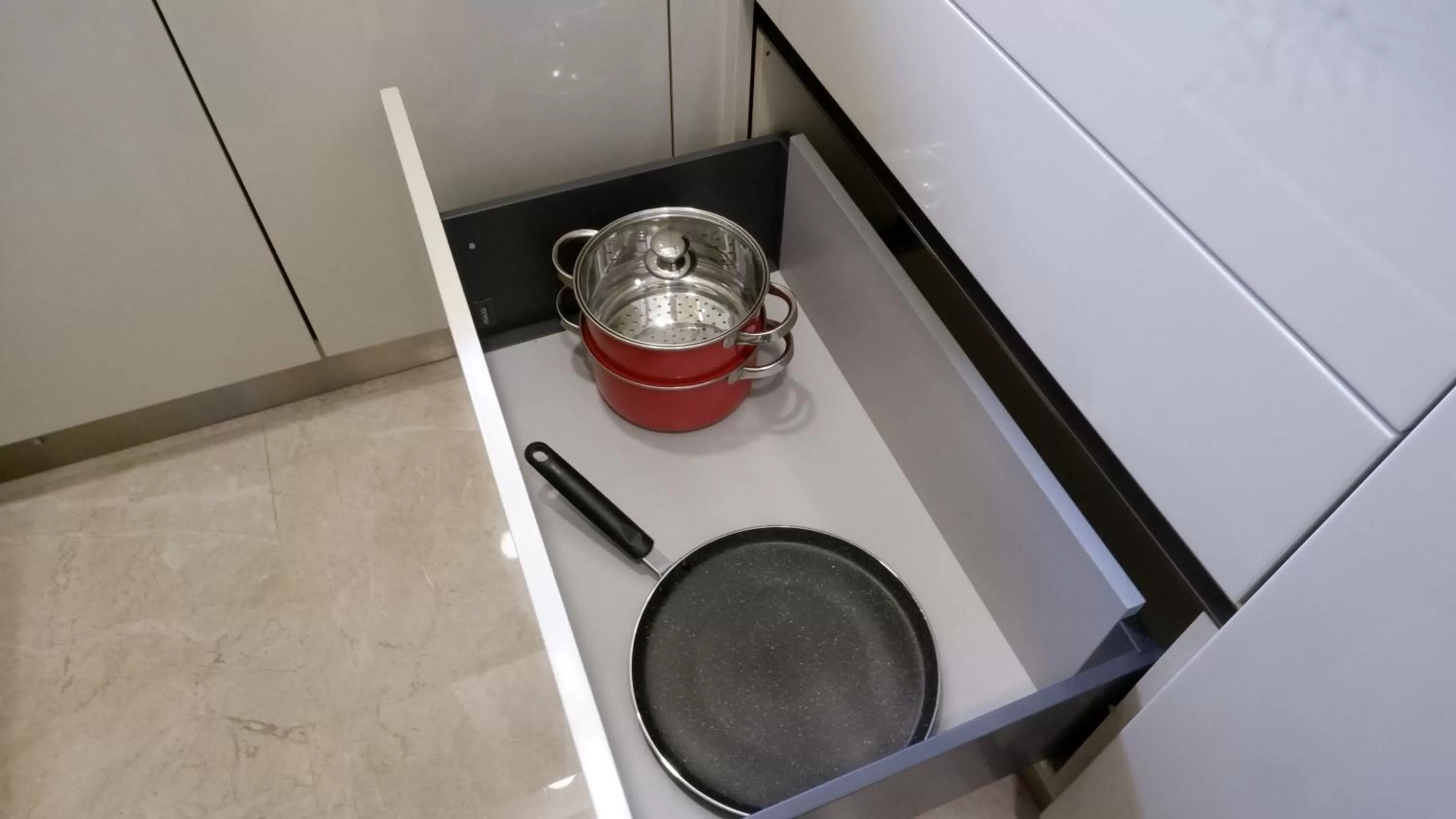 Kitchen or kitchenette in RELOhomes Serviced Apartment