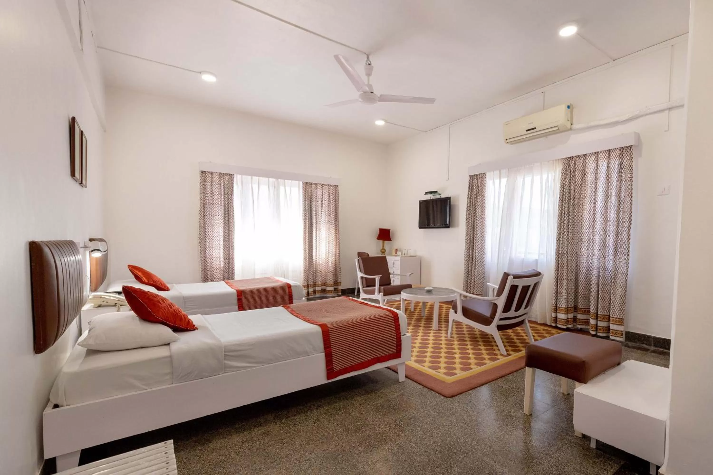 Bedroom, Bed in West End Hotel Opp Bombay Hospital