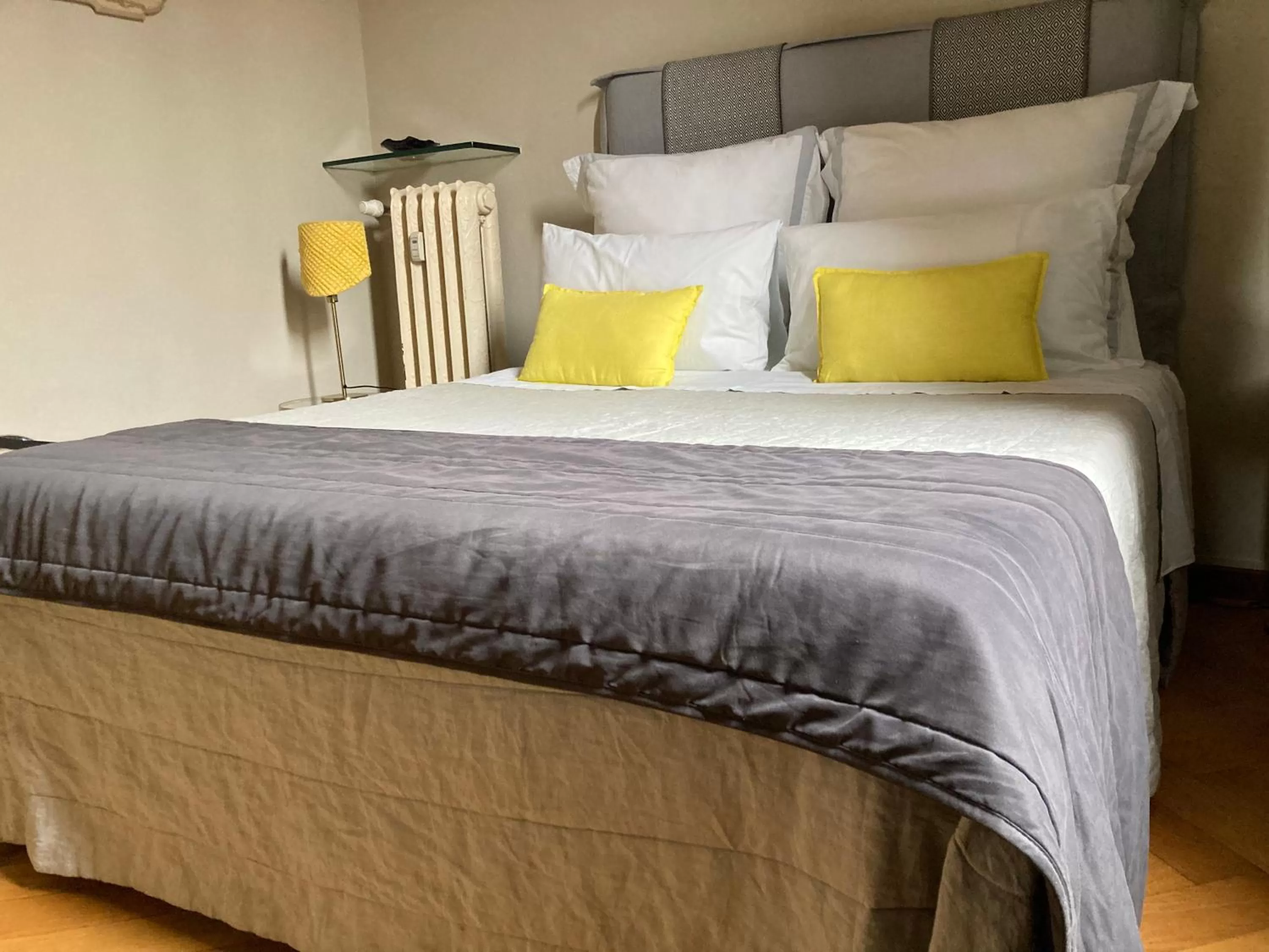 Bedroom, Bed in Liberty House