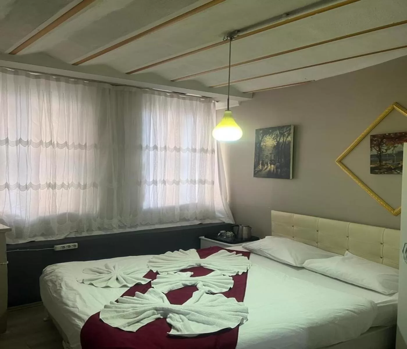 Bed in Old City Family Hotel