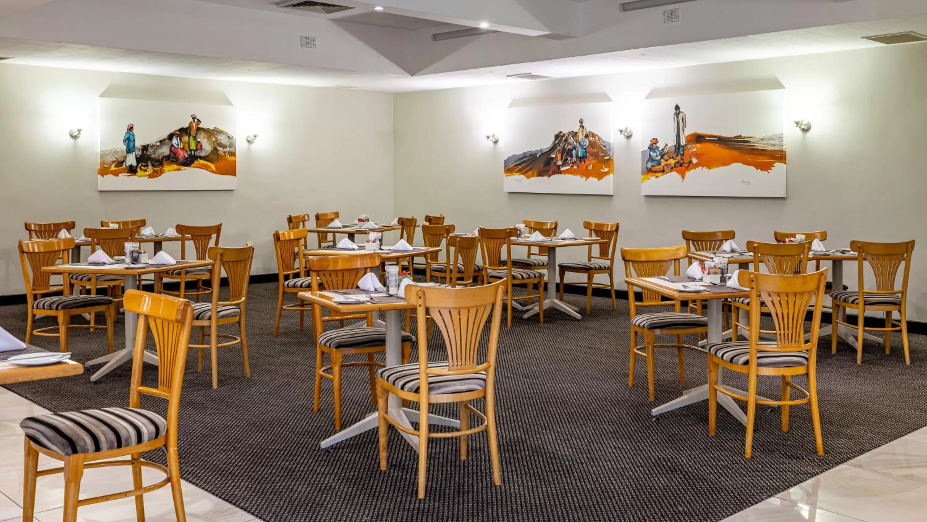 Restaurant/places to eat in African Sky Newcastle Inn