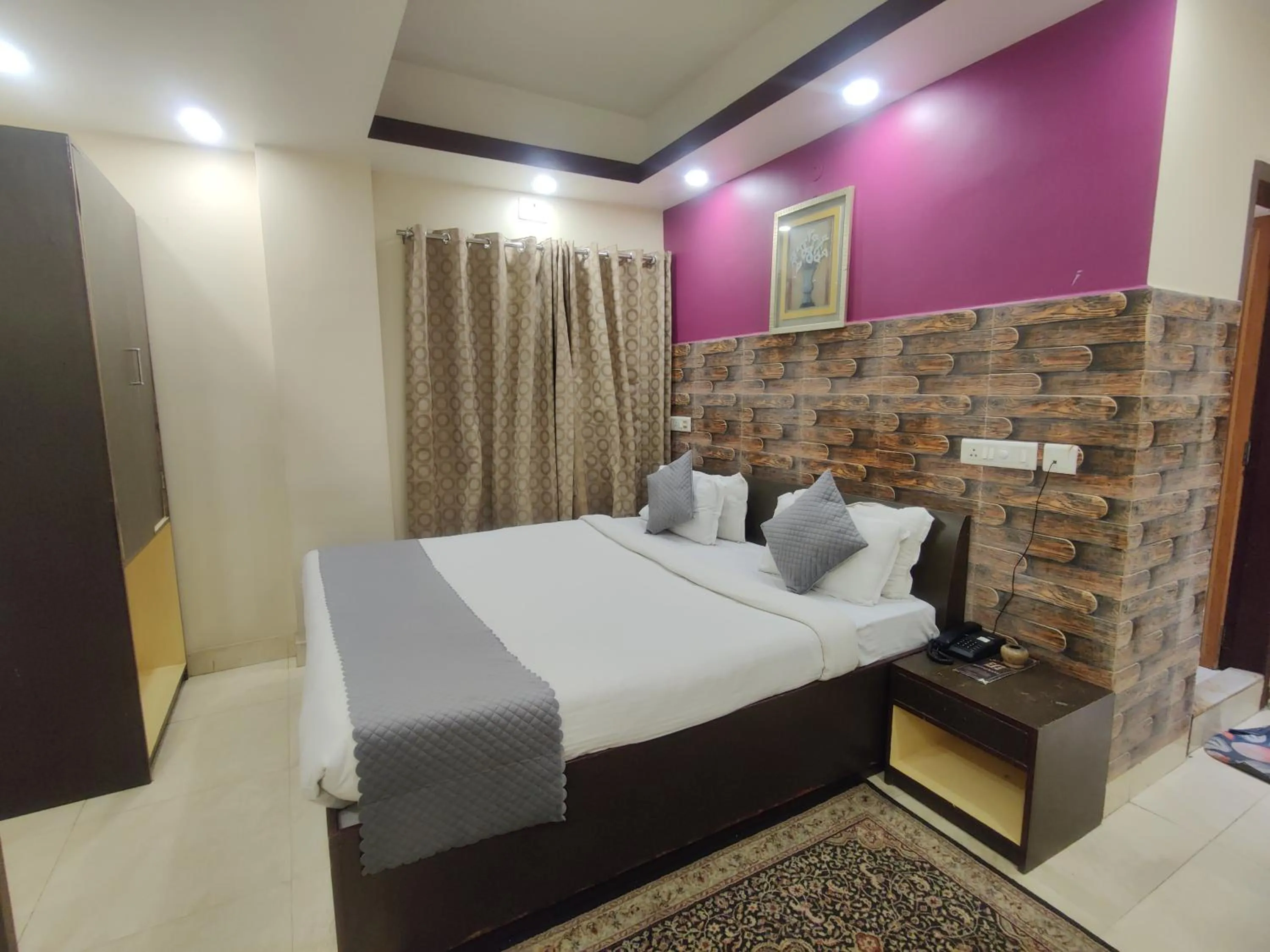 Bedroom in Hotel Swastik Regency