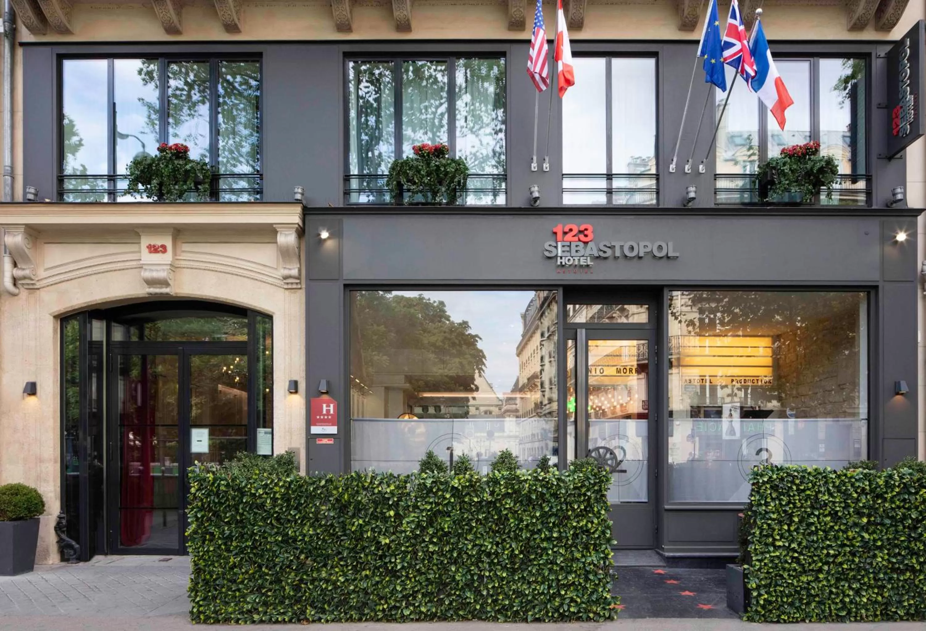 Facade/entrance in Le 123 Sébastopol - Astotel