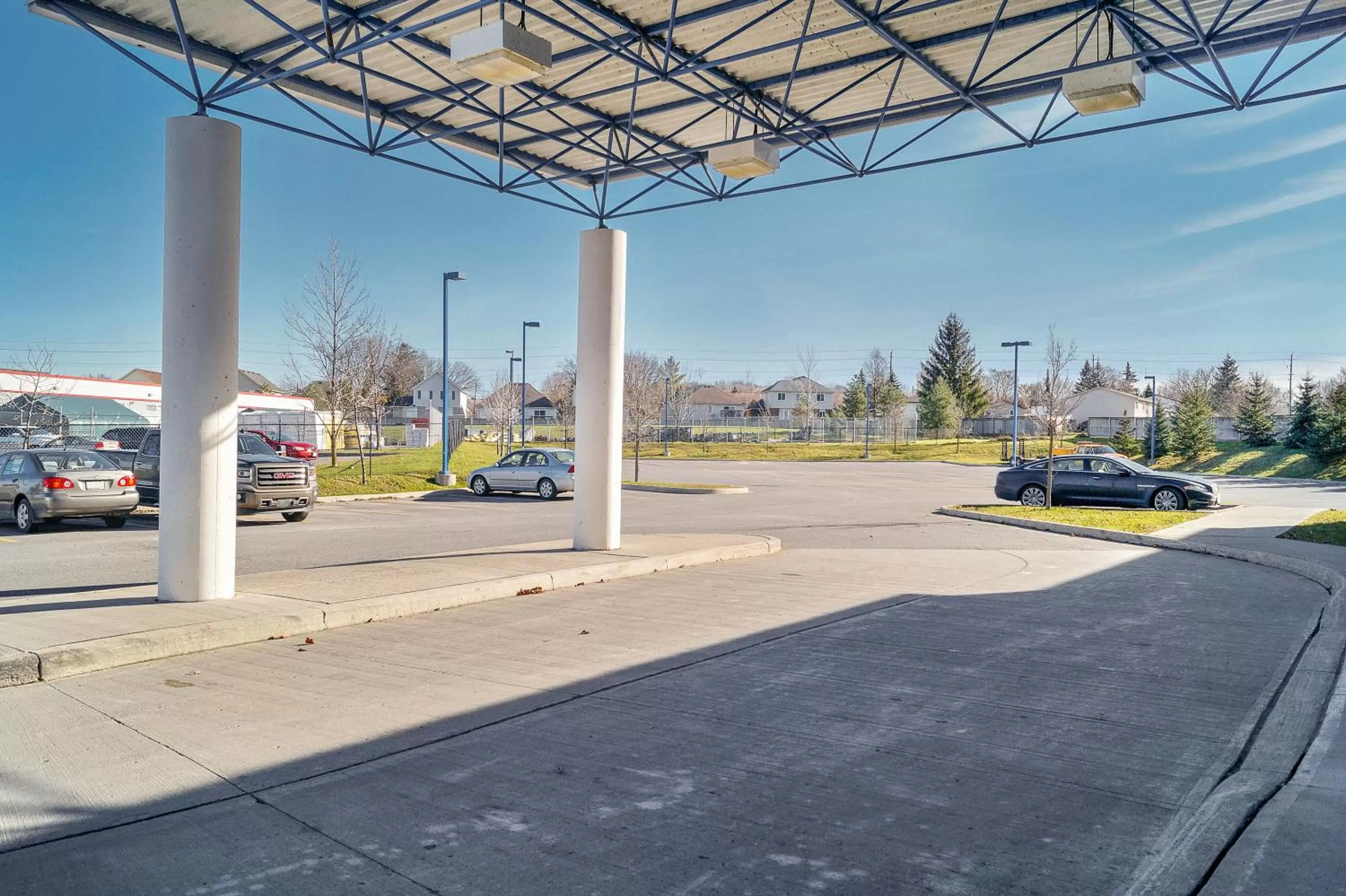 Facade/entrance in Motel 6-Peterborough, ON