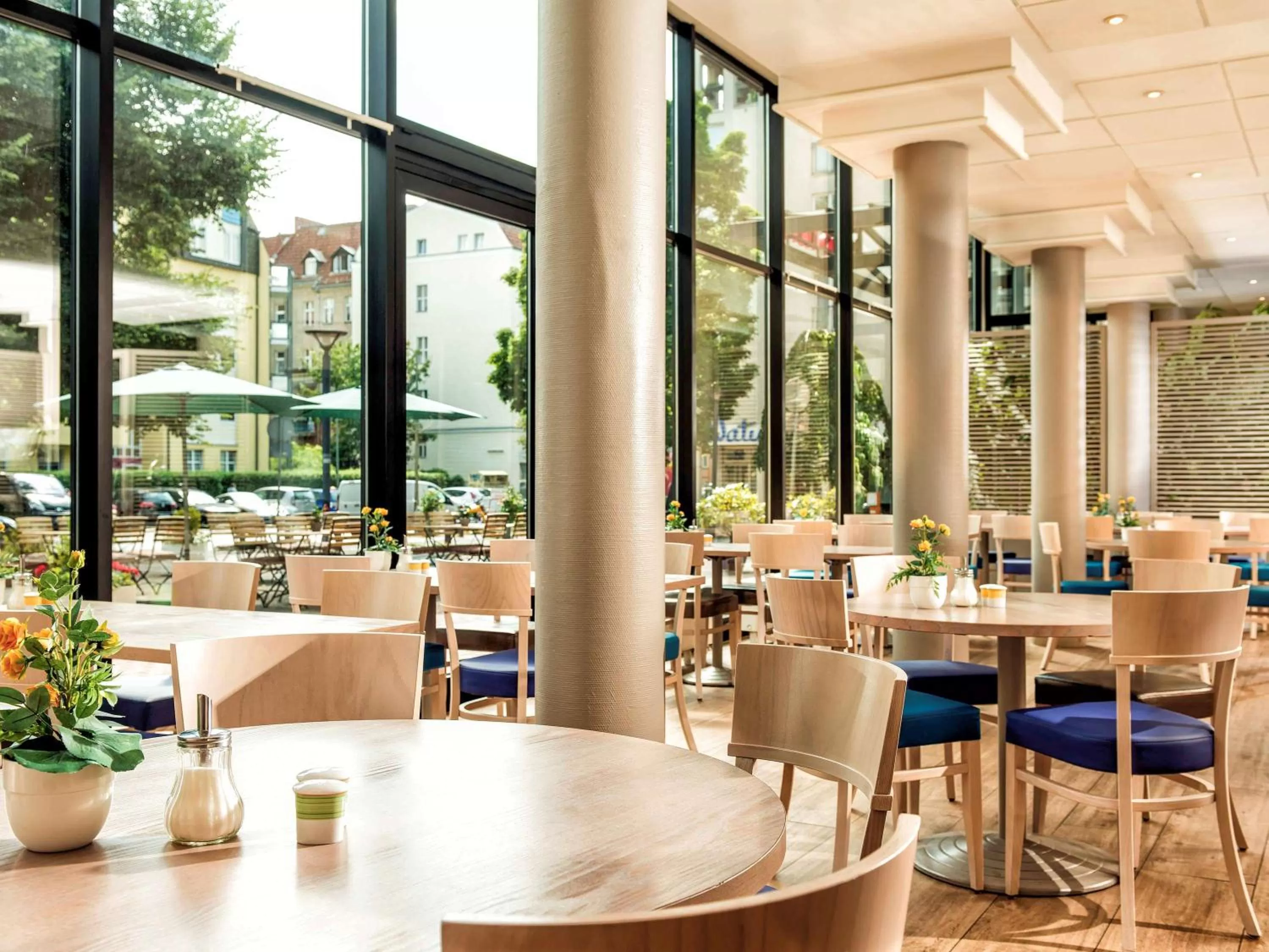 Restaurant/places to eat in ibis Berlin City Nord