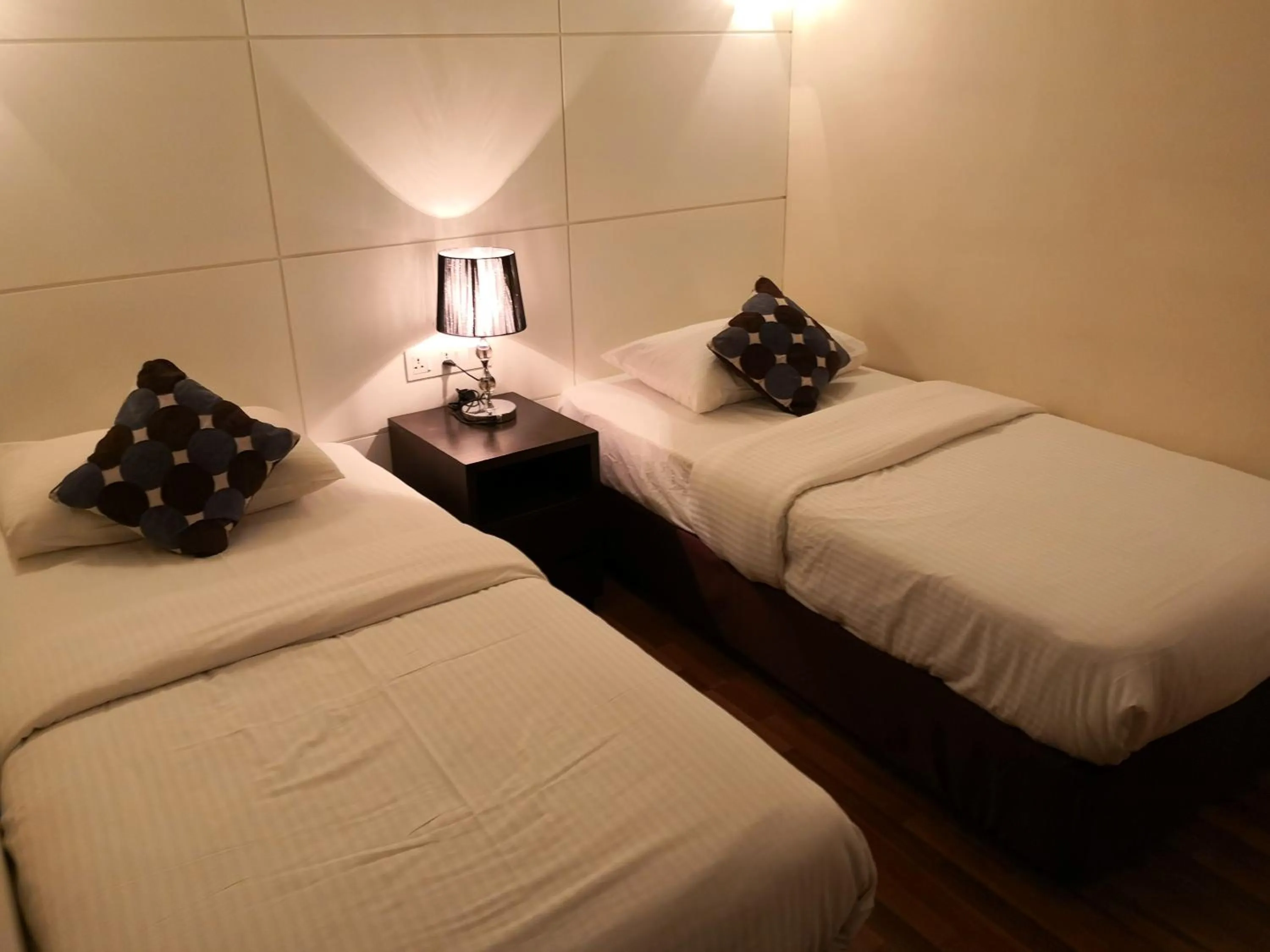 Bed in Hotel Six Seasons @ Mid Valley