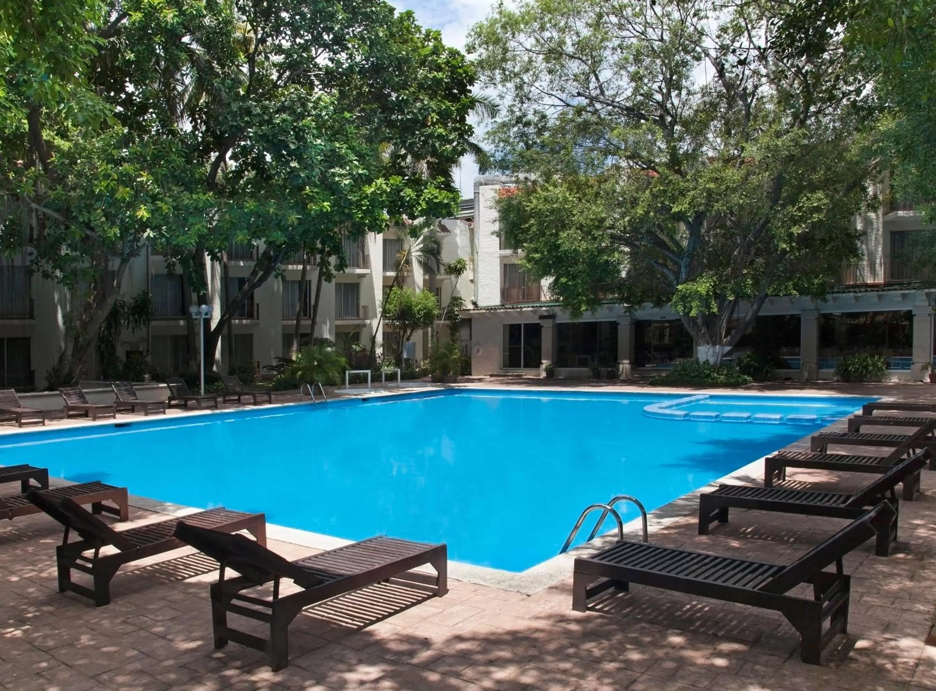 Swimming pool in Hotel Viva Villahermosa