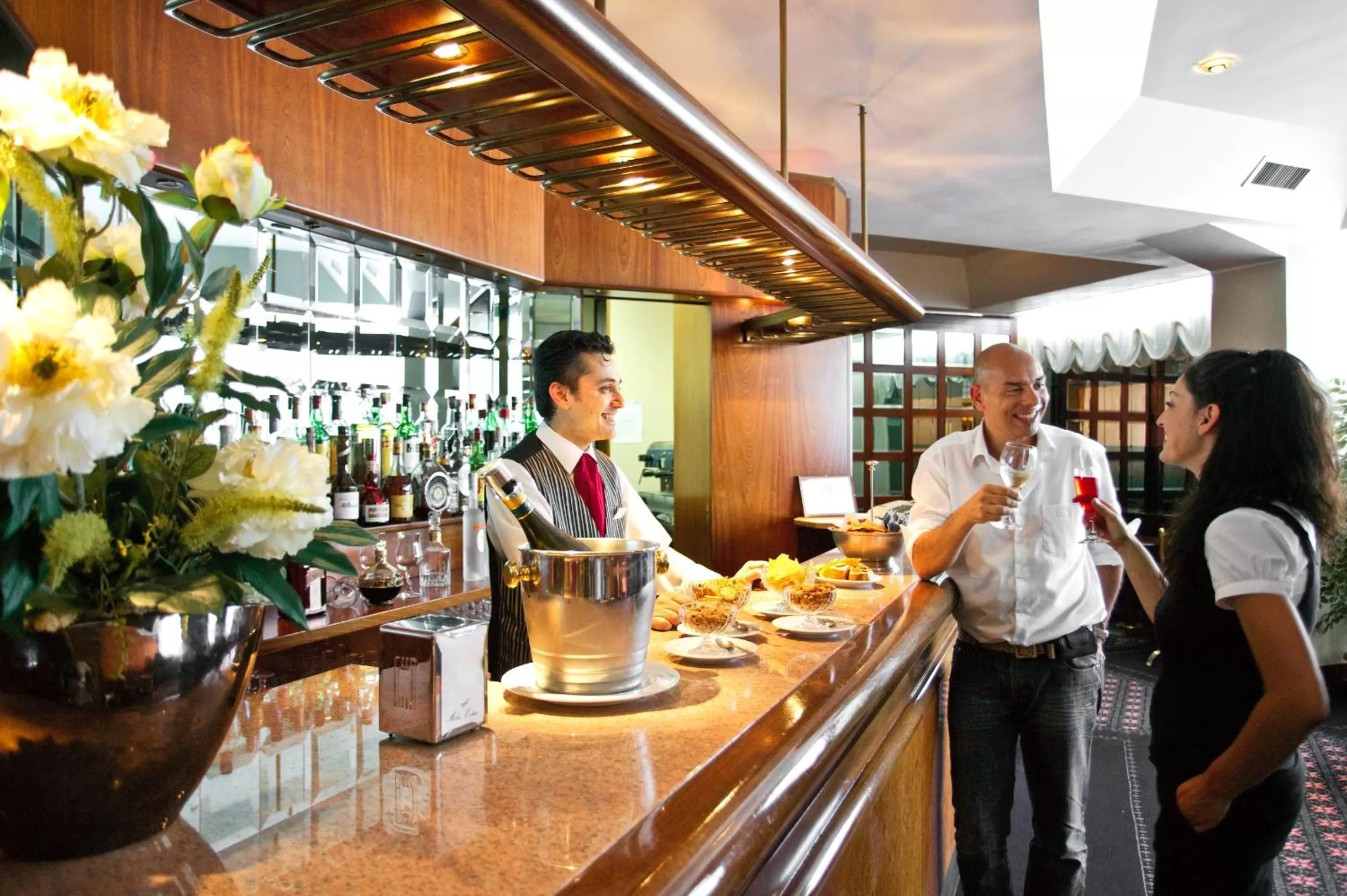 Lounge or bar in Etrusco Arezzo Hotel - Sure Hotel Collection by Best Western