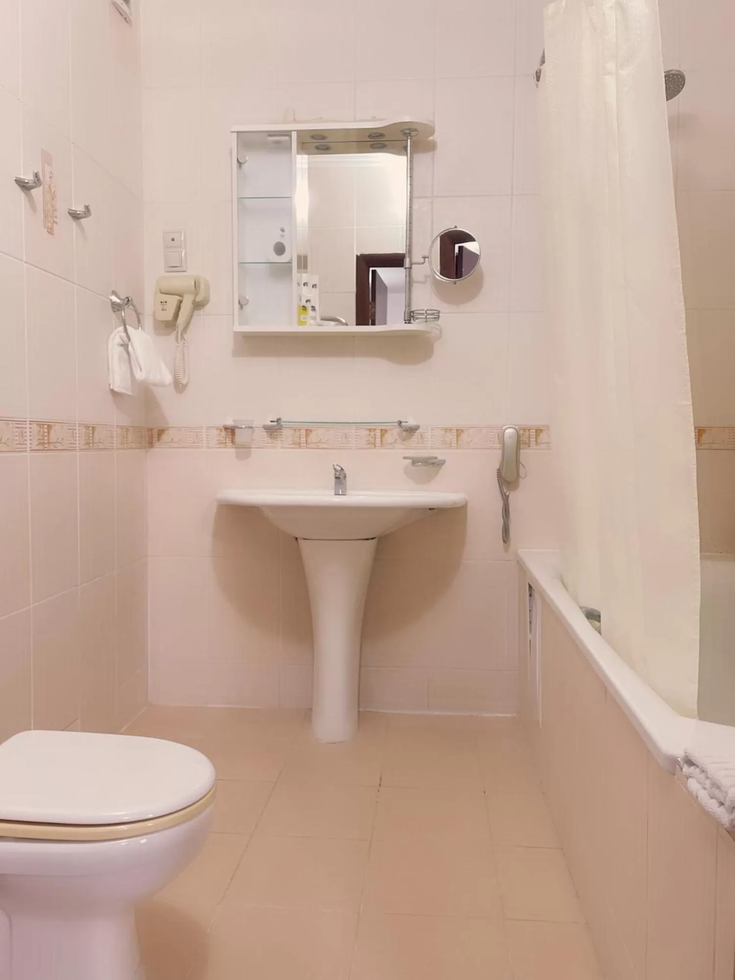 Toilet in Tengri Hotel