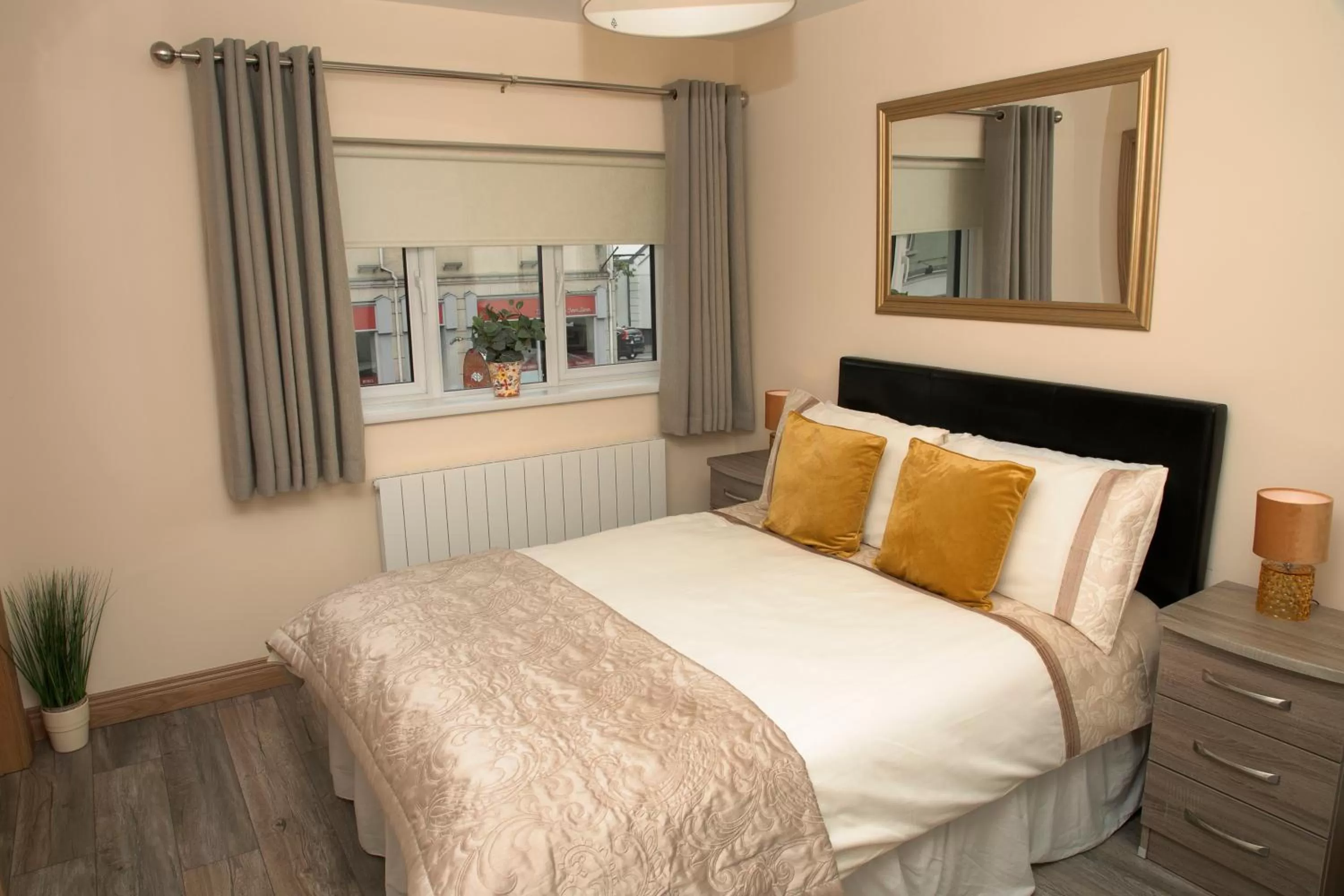 Bedroom, Bed in Arch House B&B & Apartments