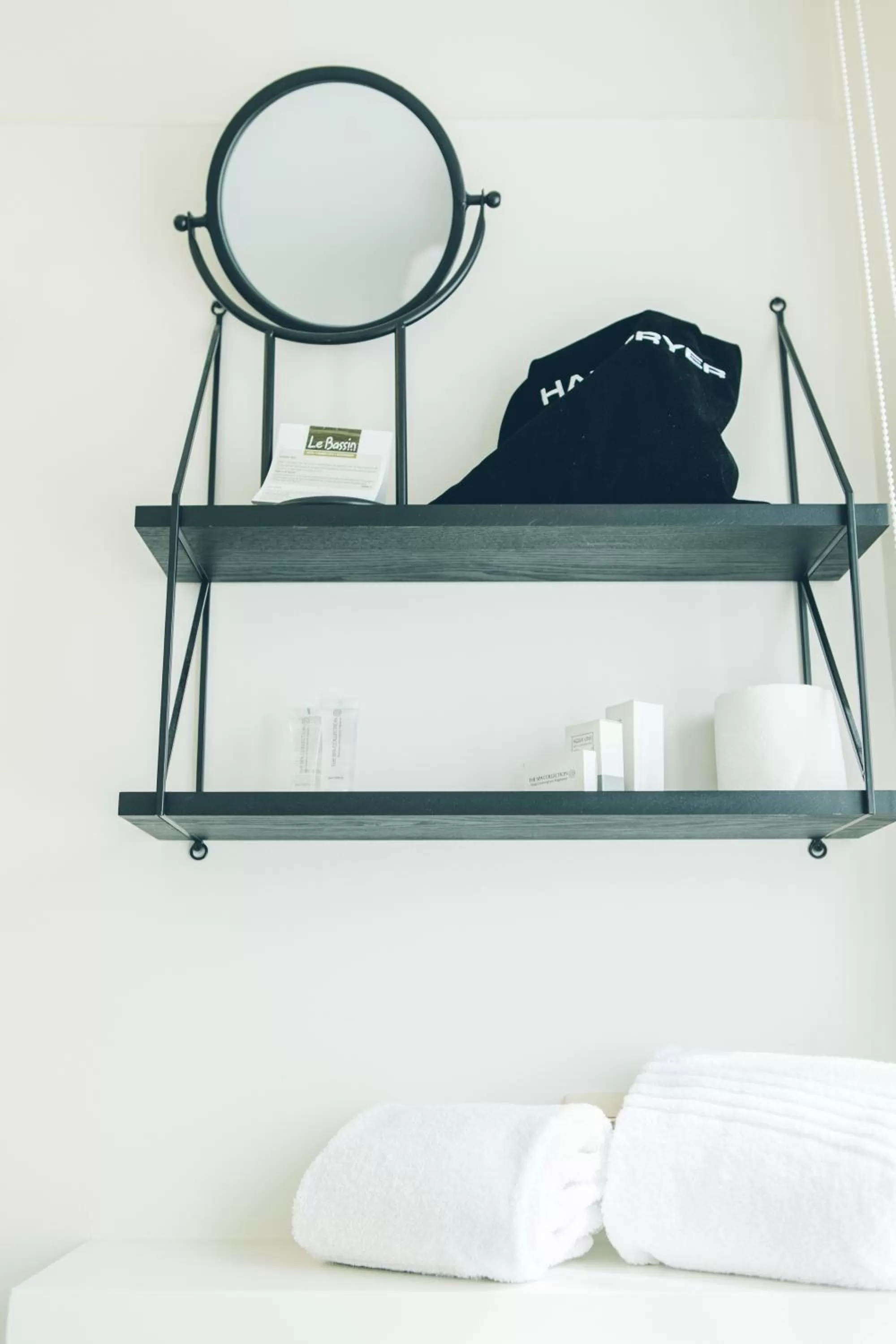 Bathroom in Hotel du Bassin