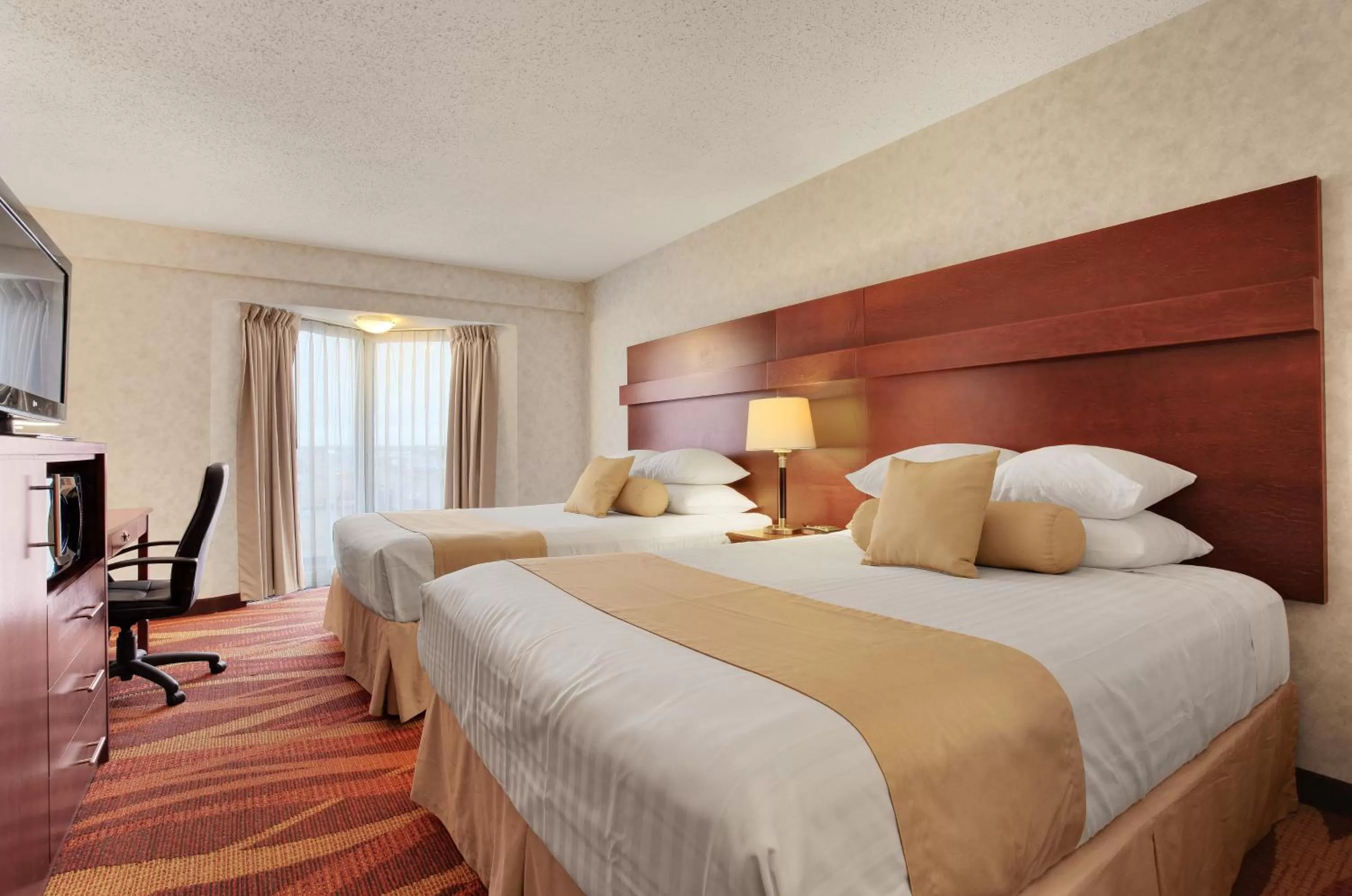 Bedroom, Bed in Travelodge by Wyndham Lloydminster