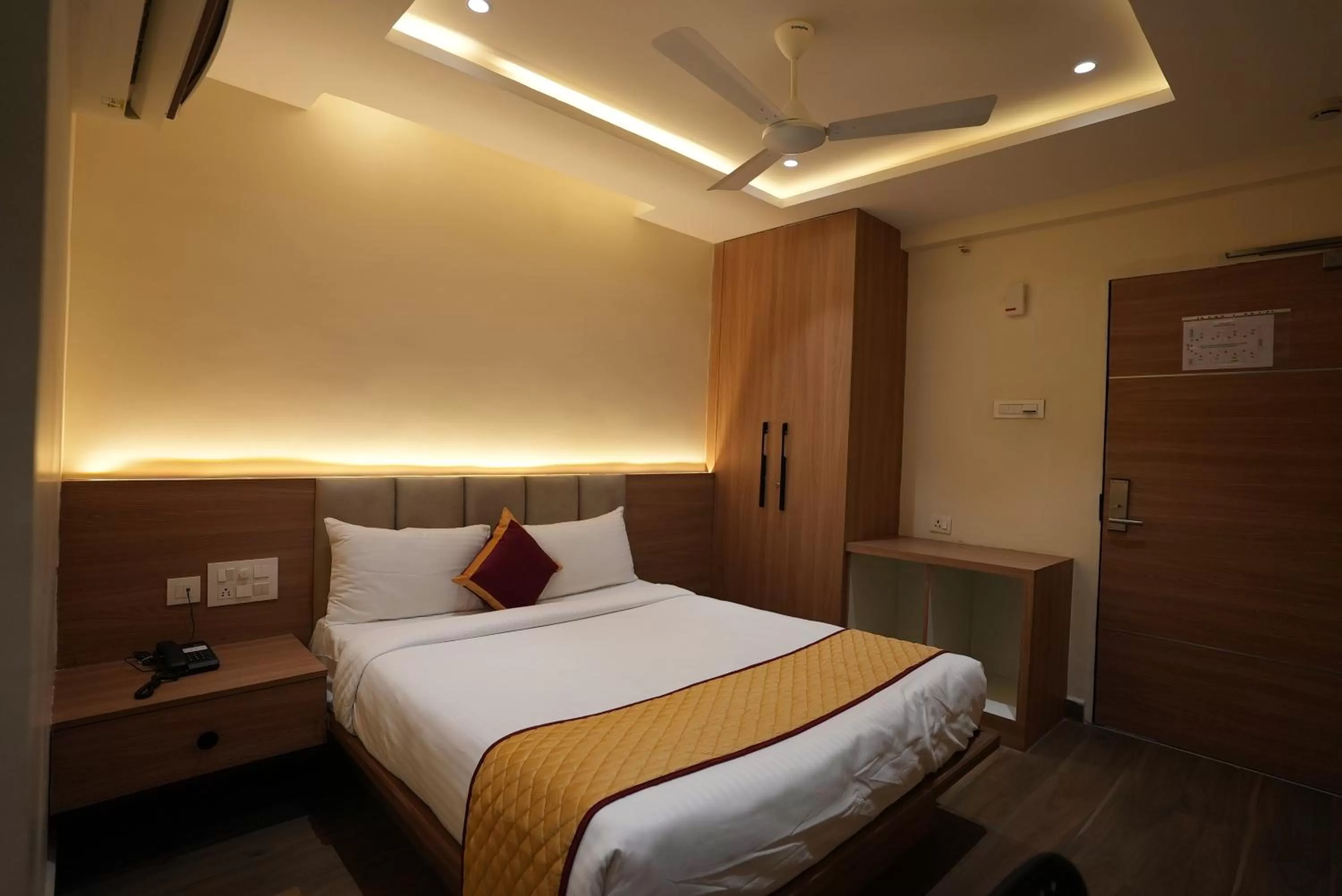 Bed in Eden Park Boutique Hotel