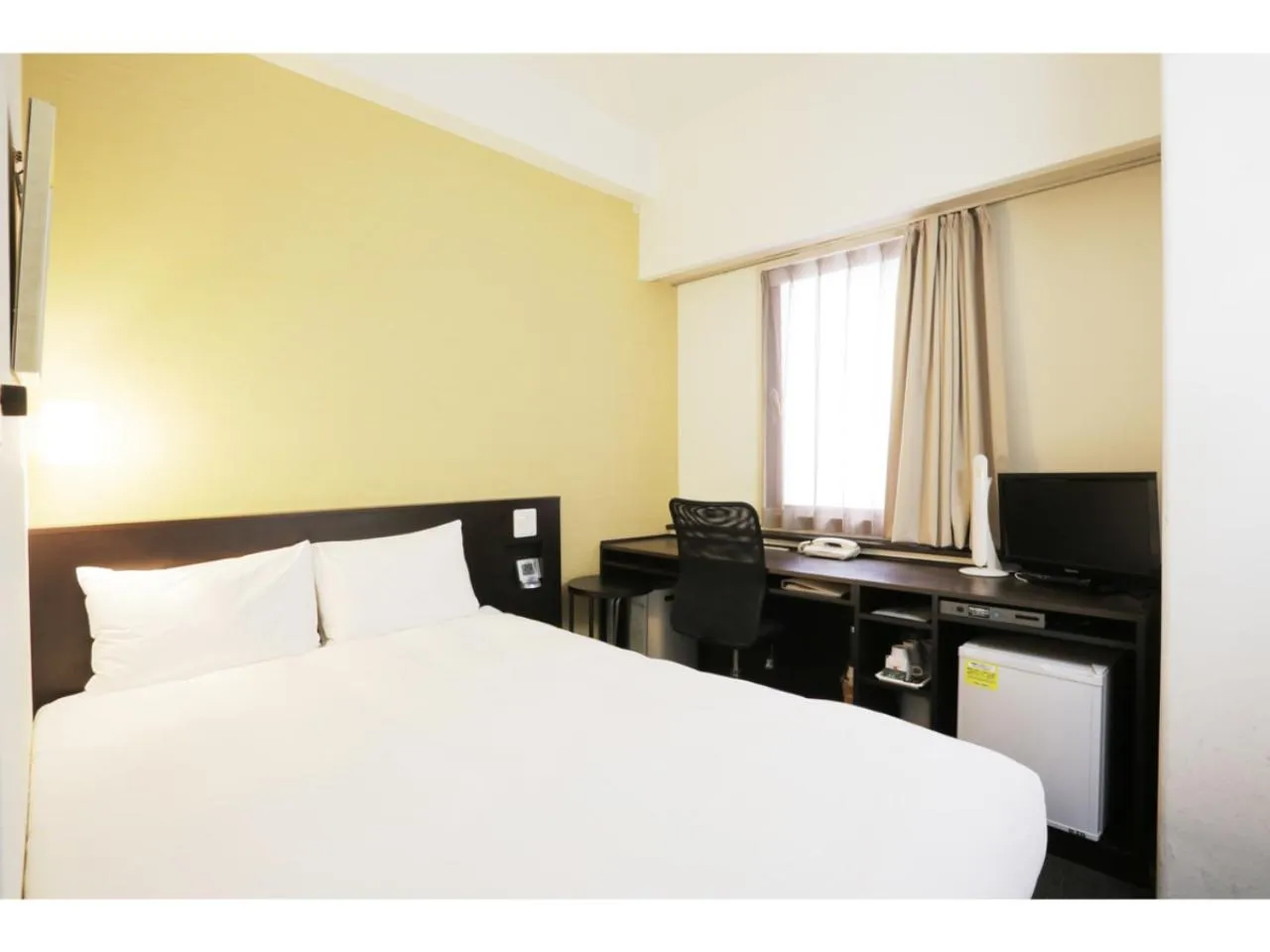 Bed in Smile Hotel Tokyo Nihonbashi