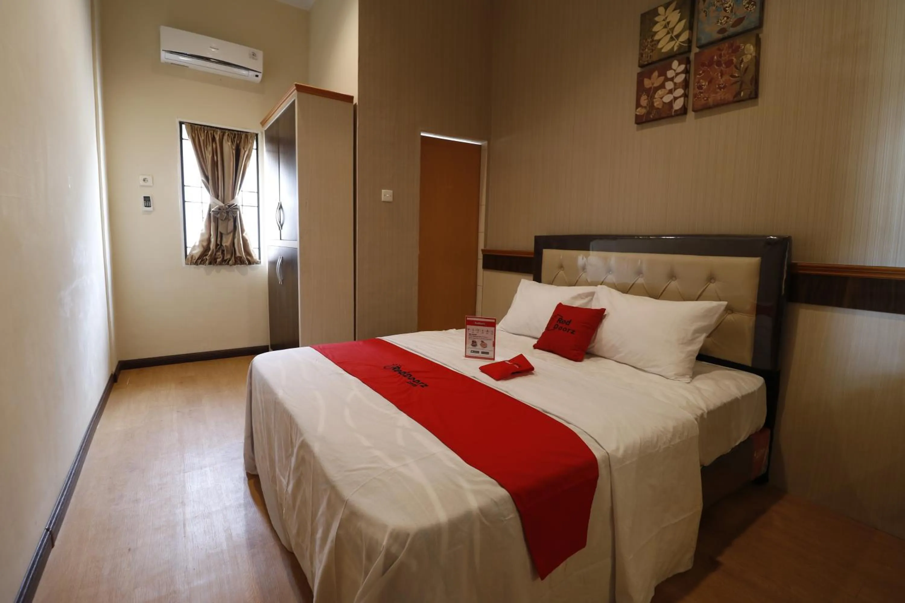 Bedroom, Bed in RedDoorz Plus near Universitas Sumatera Utara
