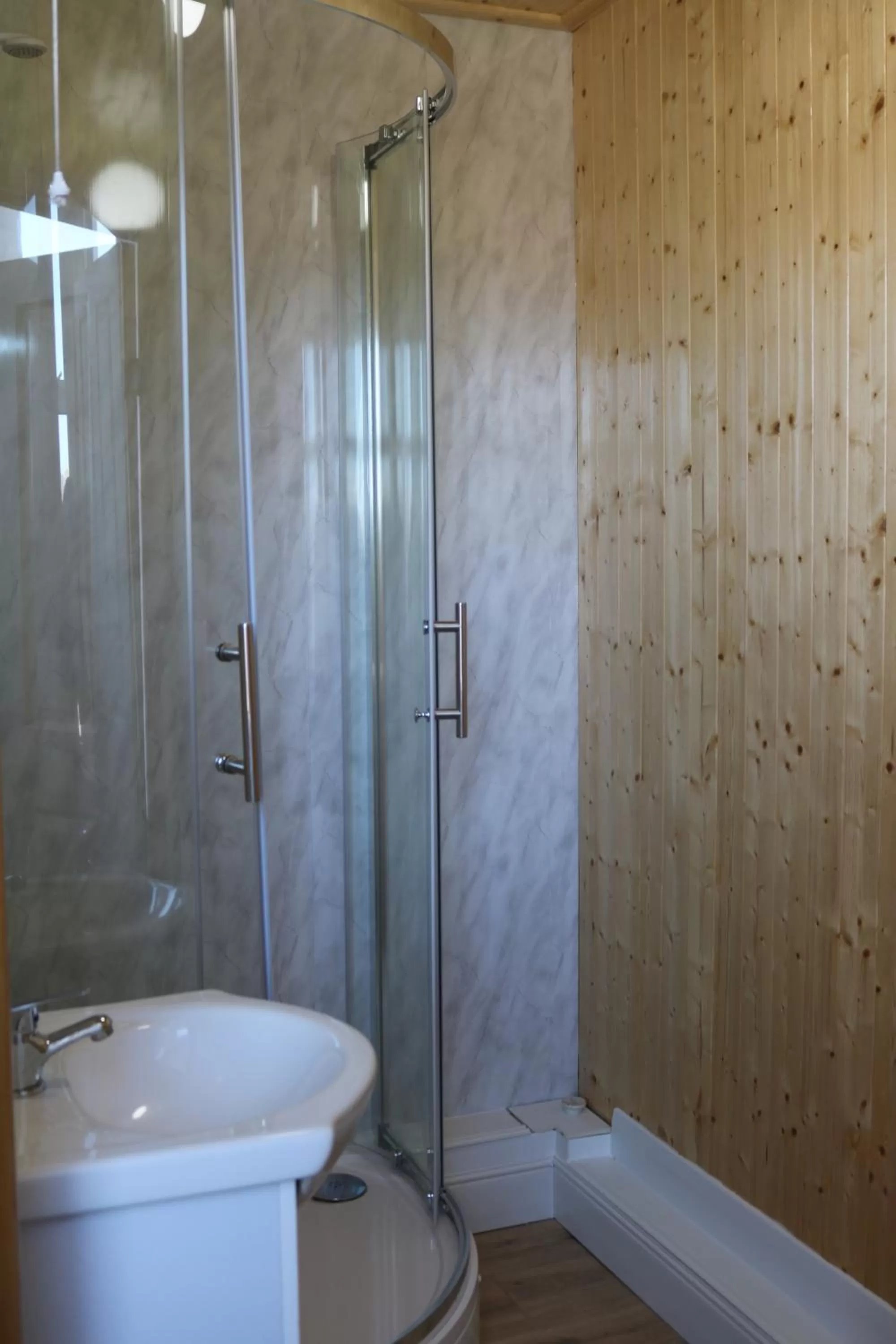 Bathroom in Lennard House