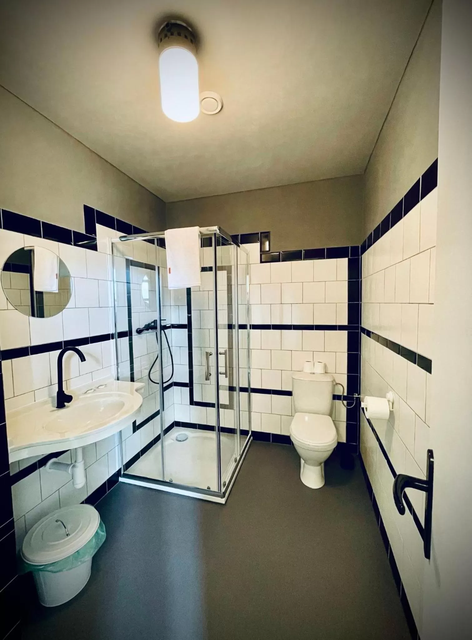 HARABURDI® Recyclart Hotel