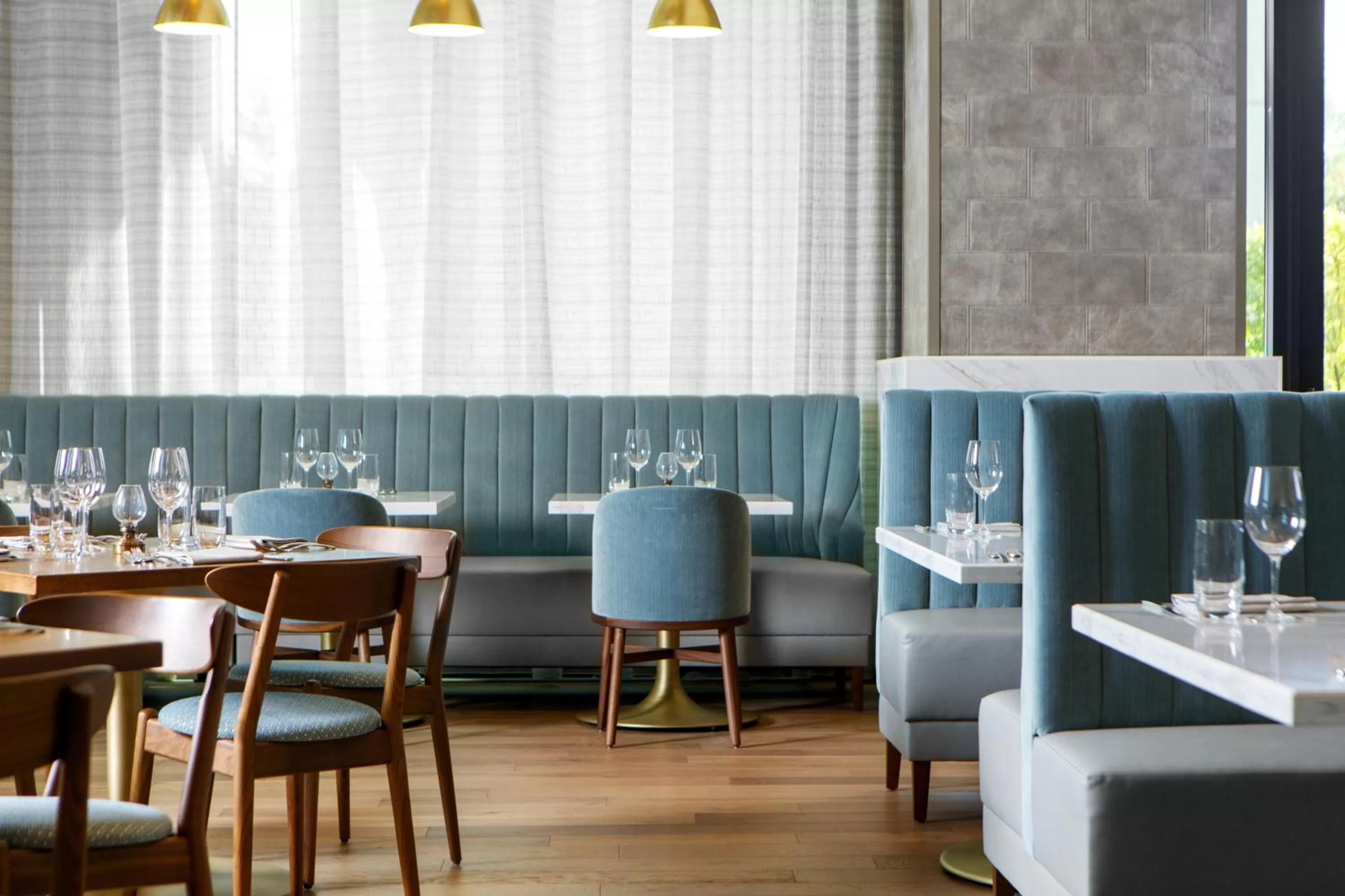 Restaurant/places to eat in Kimpton Hotel Arras by IHG