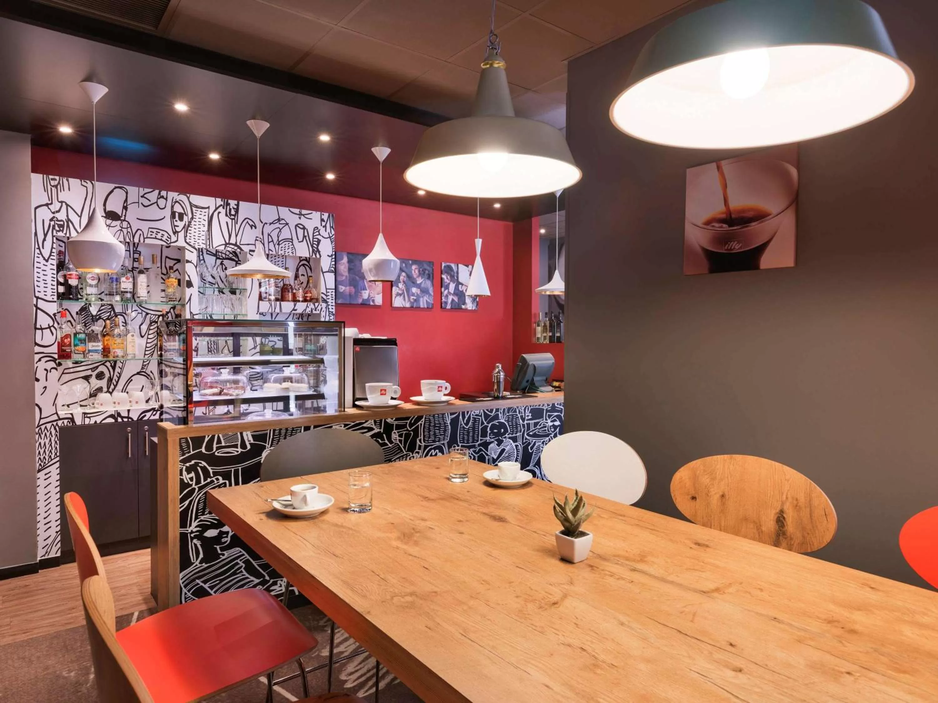 Restaurant/places to eat in ibis Jerusalem city Center - An AccorHotels Brand