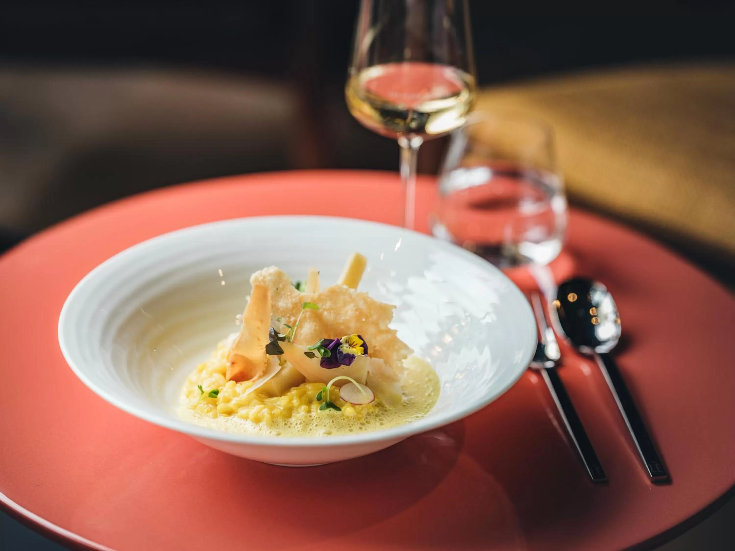 Restaurant/places to eat in Hôtel LÉONOR the place to live