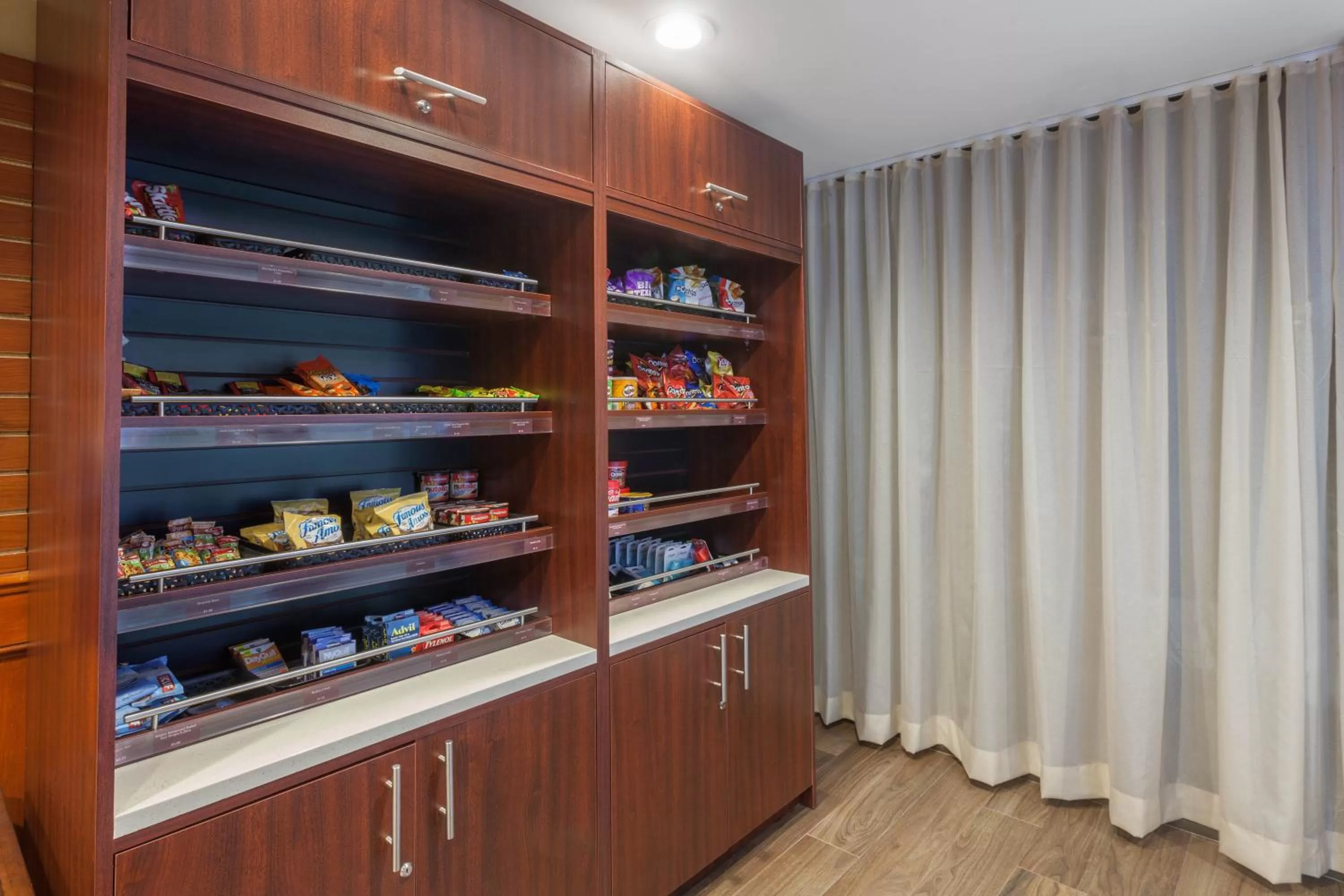 On-site shops in Wyndham Visalia