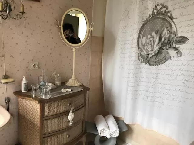 Bathroom in Château de Varennes