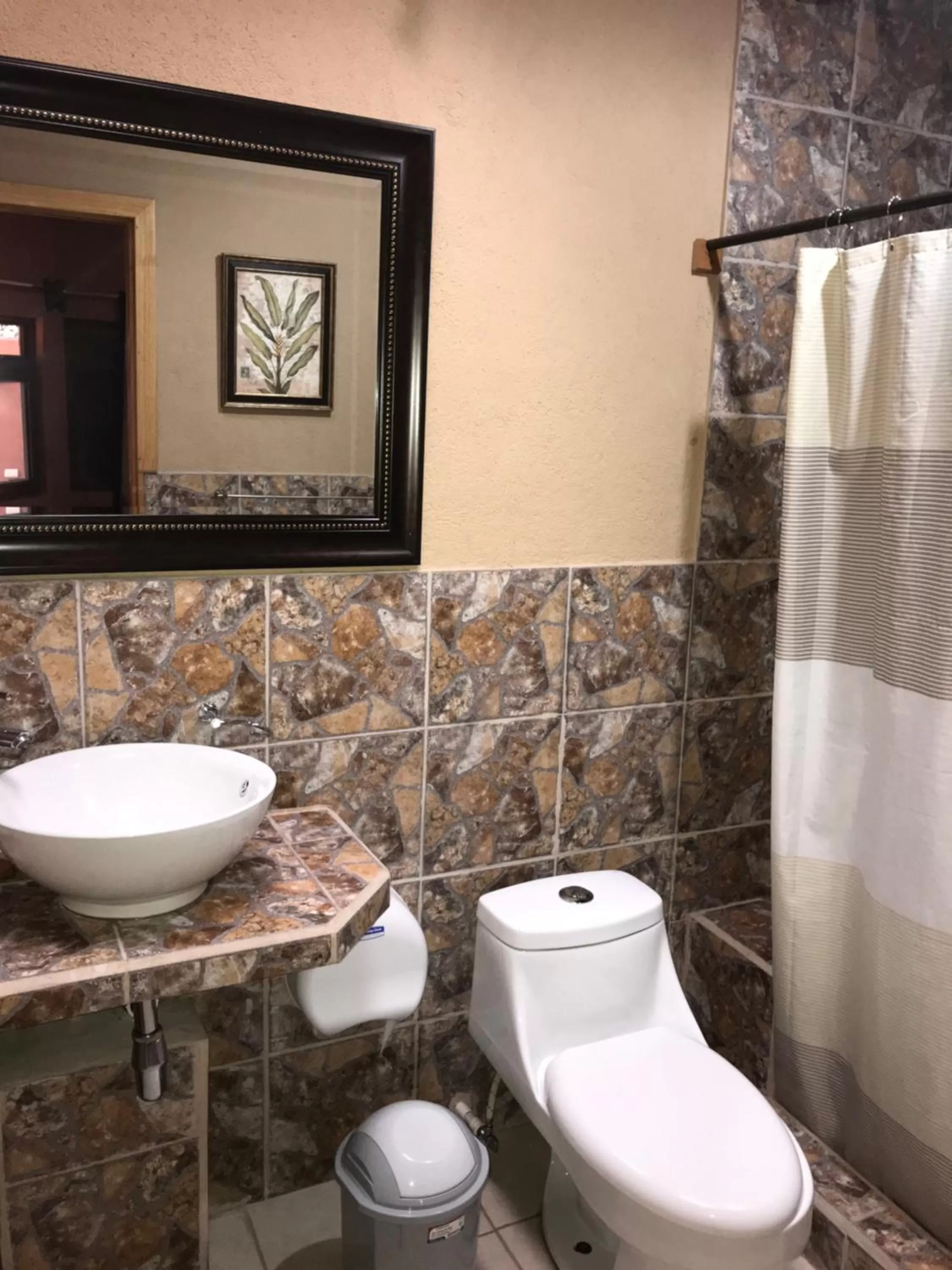 Shower, Bathroom in Hotel Utz Jay