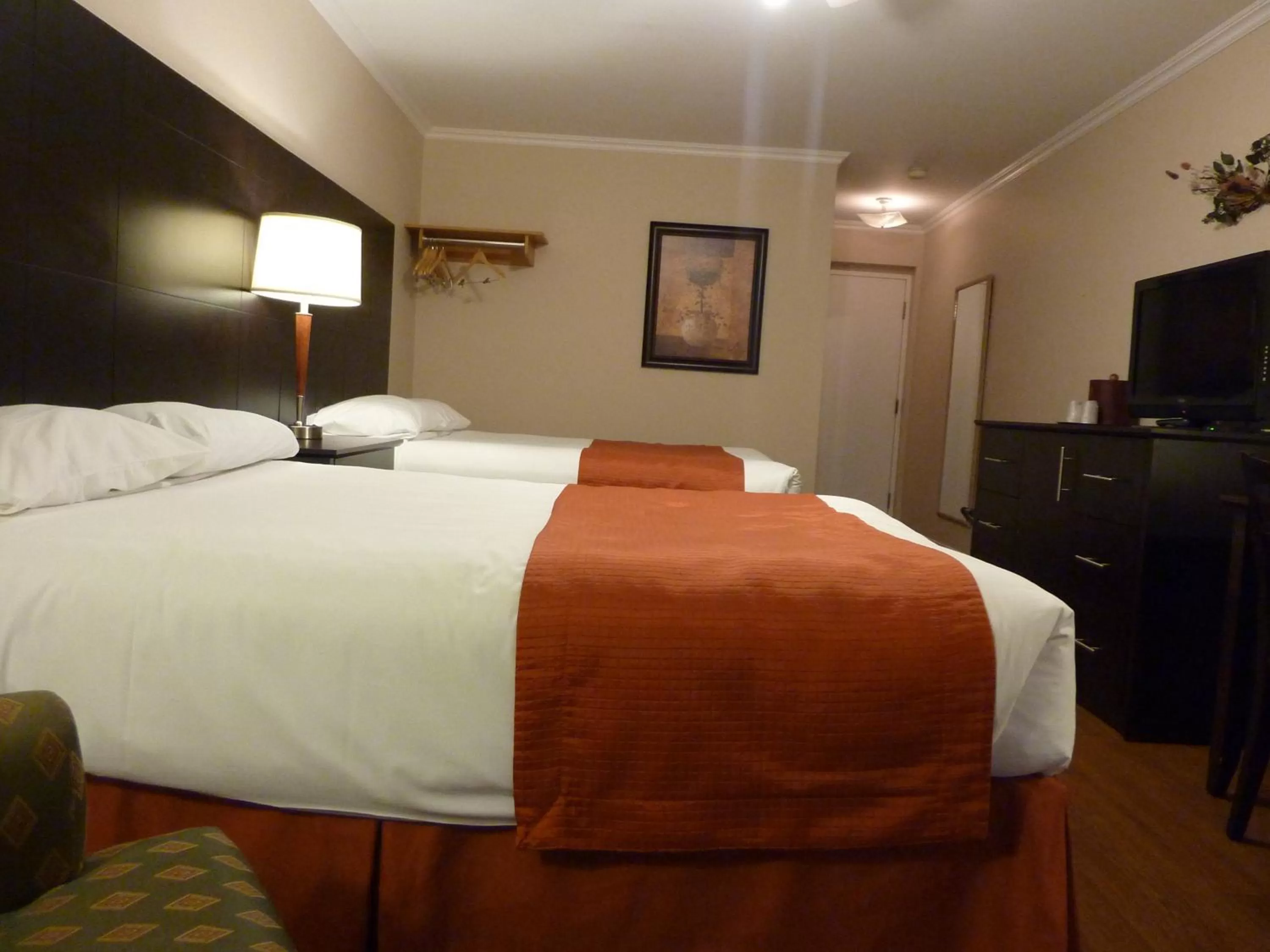 Bed in Motel Becancour