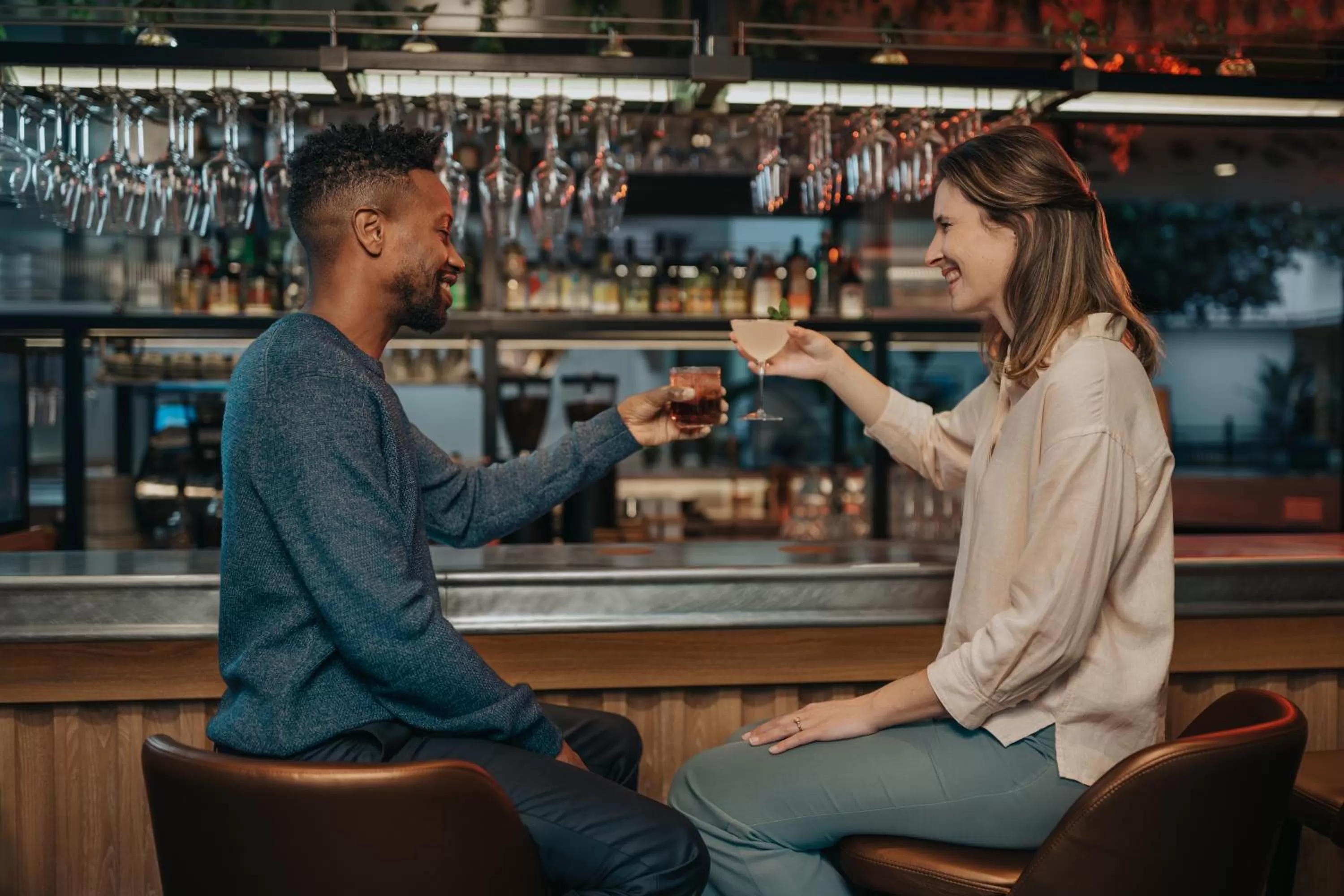 Lounge or bar in voco Auckland City Centre by IHG