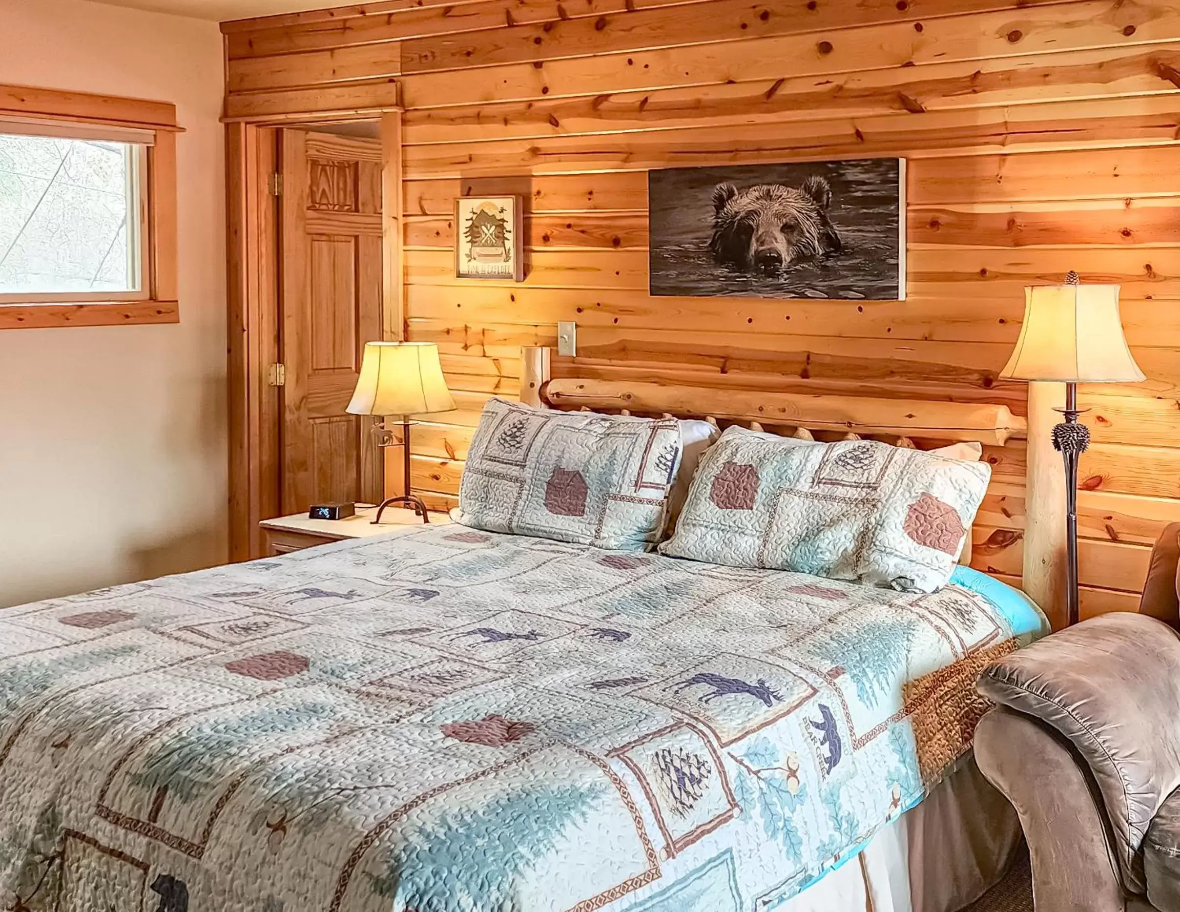 Deluxe Two-Bedroom Suite in Nicky's Resort Deluxe Two-Bedroom Suite in Nicky's Resort