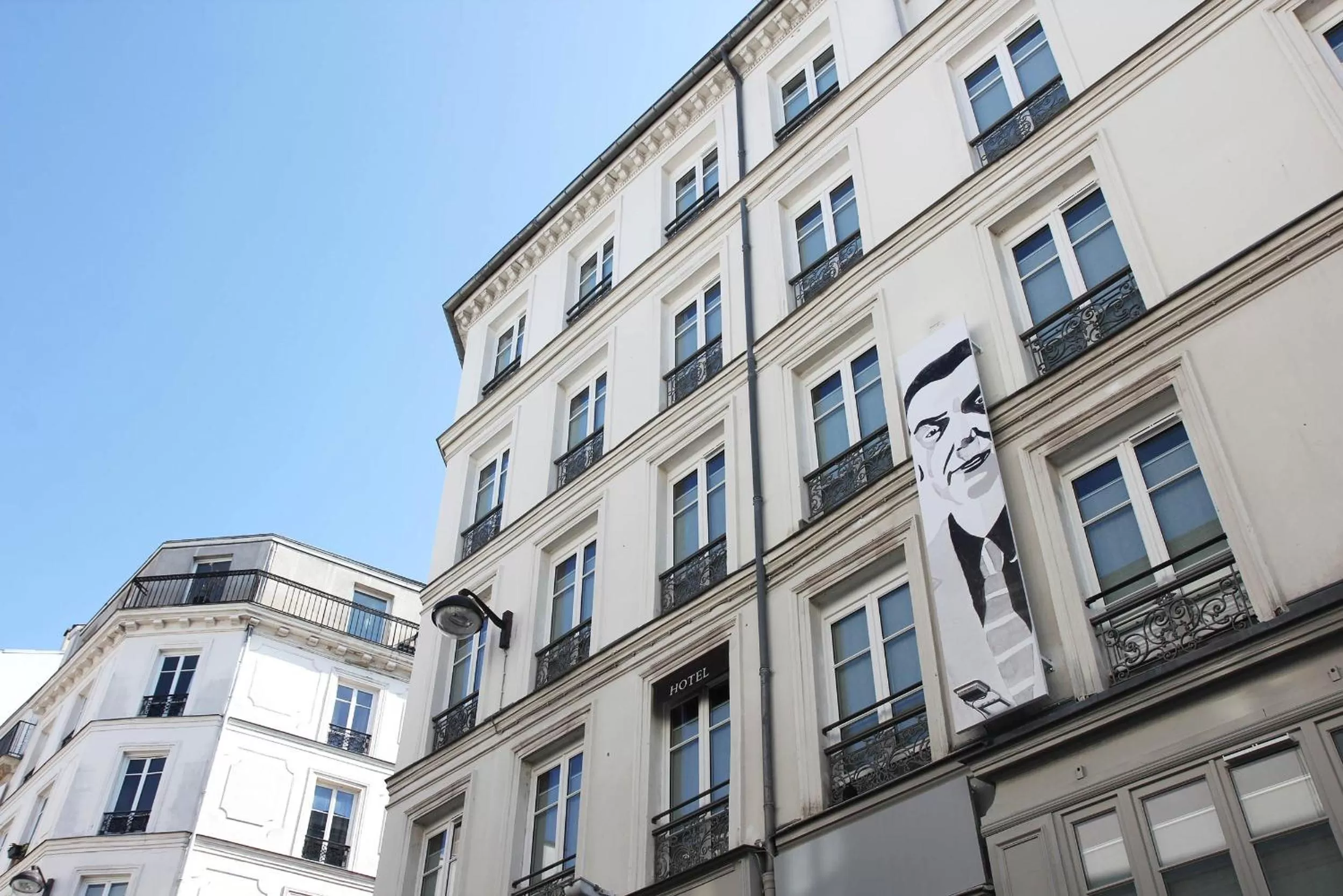 Facade/entrance in Hotel Litteraire Marcel Ayme, BW Premier Collection