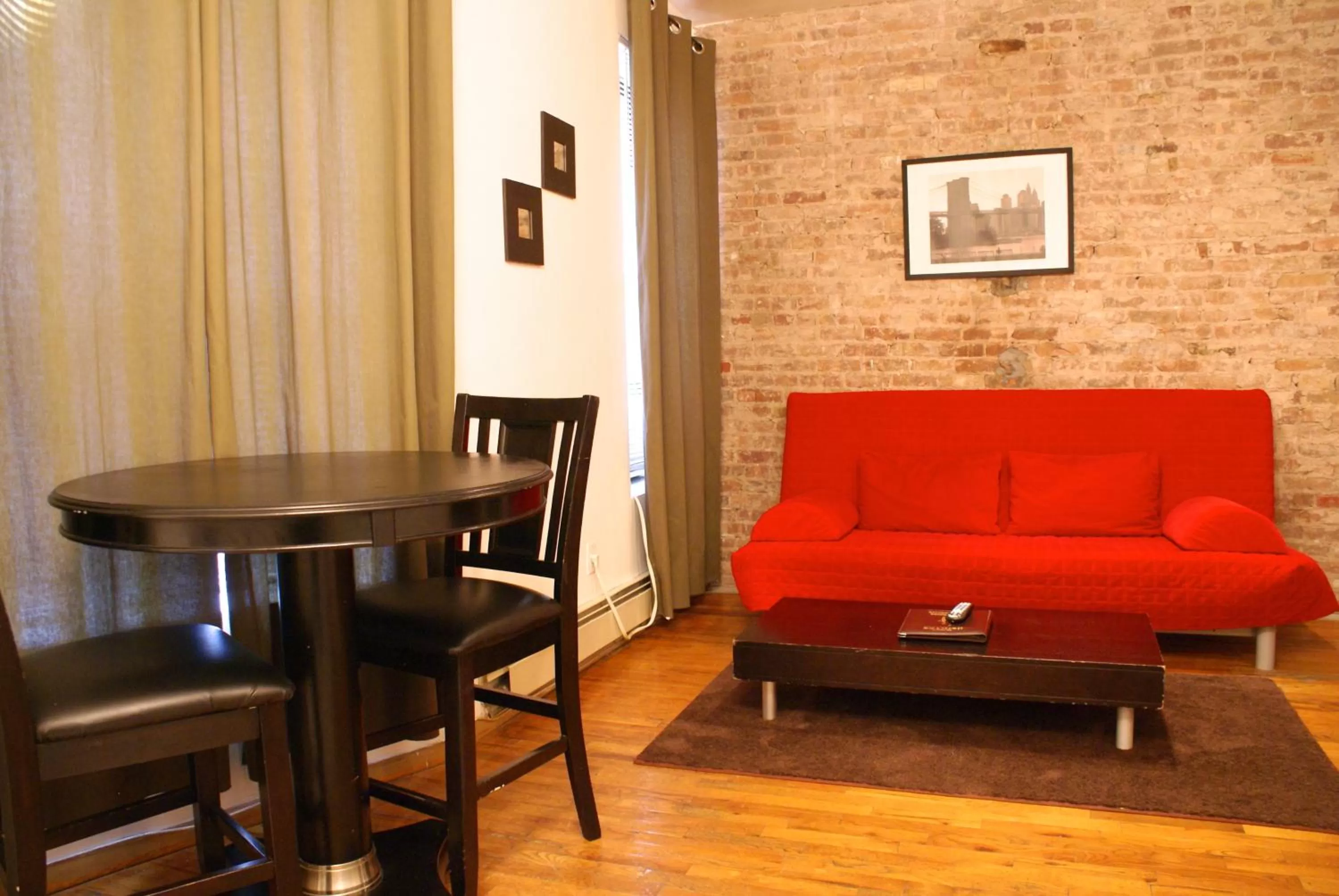 Living room in Off SoHo Suites Hotel