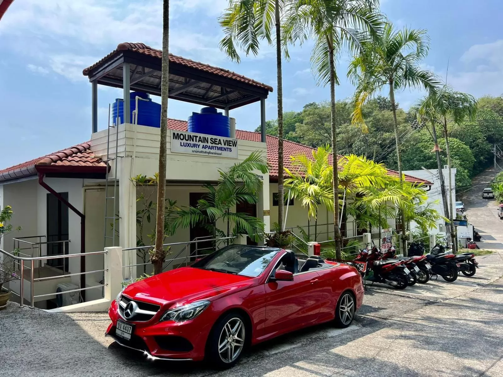 Mountain Seaview Luxury Apartments